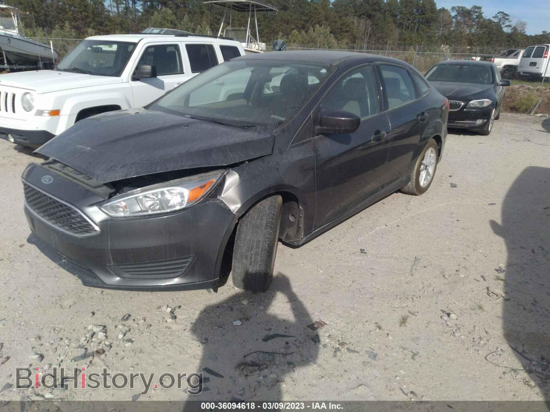 2018 FORD FOCUS - VIN: 1FADP3F22JL214534 - Фото 2