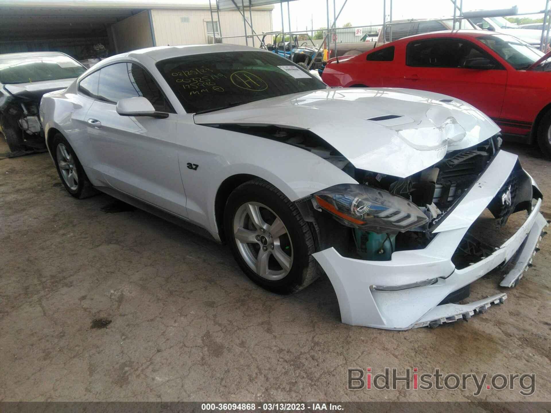 Photo 1FA6P8TH3J5175990 - FORD MUSTANG 2018