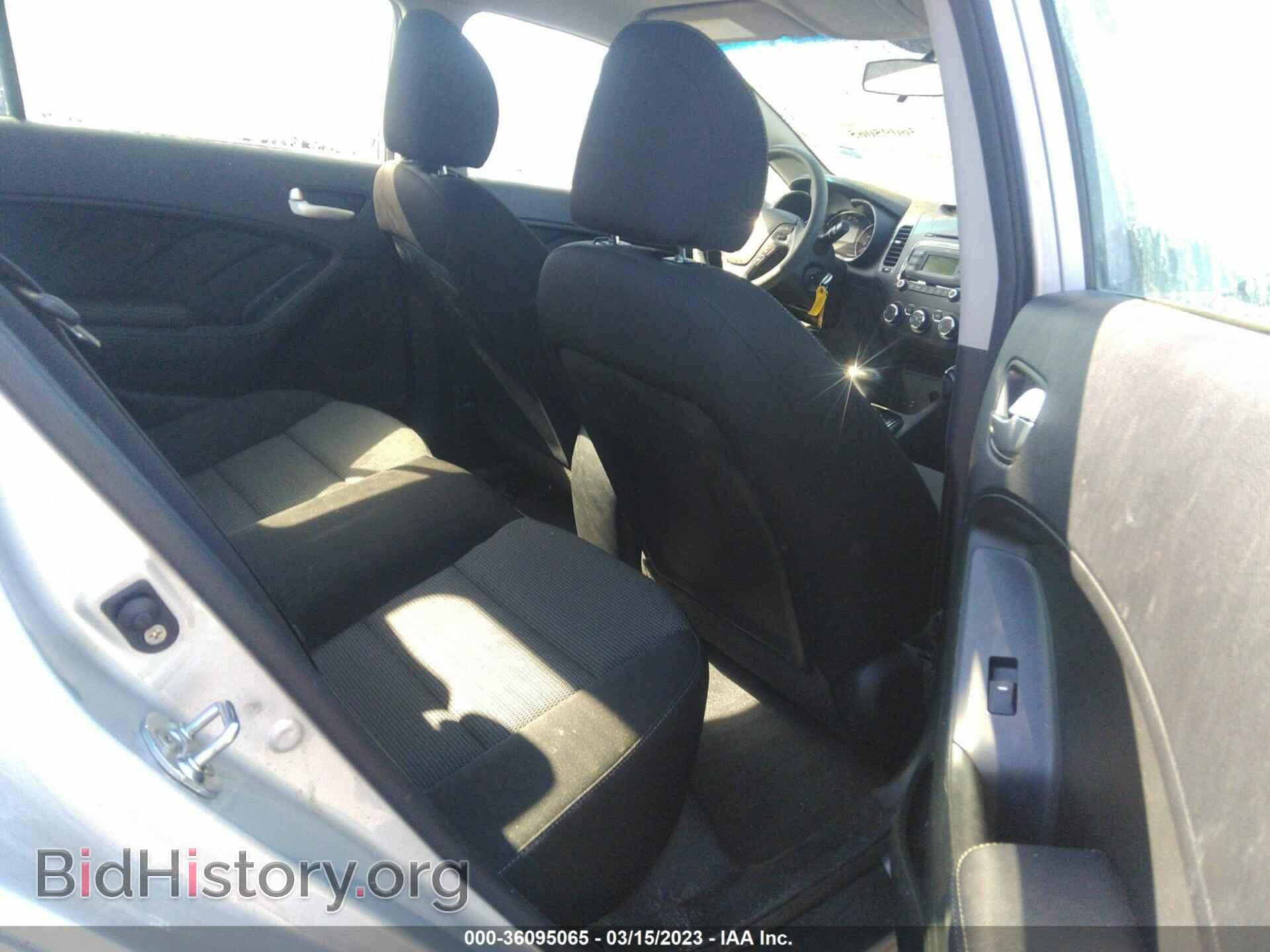 2017 KIA FORTE - VIN: 3KPFK4A74HE059787 - Photo 8