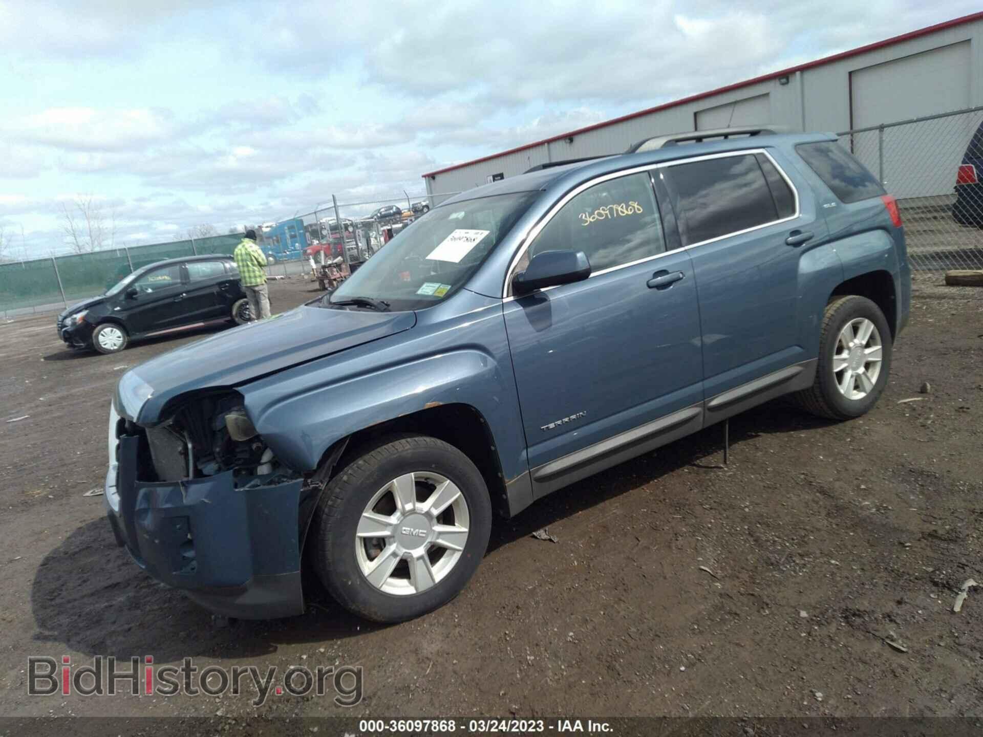 2011 GMC TERRAIN - VIN: 2CTALSEC0B6462714 - Фото 2