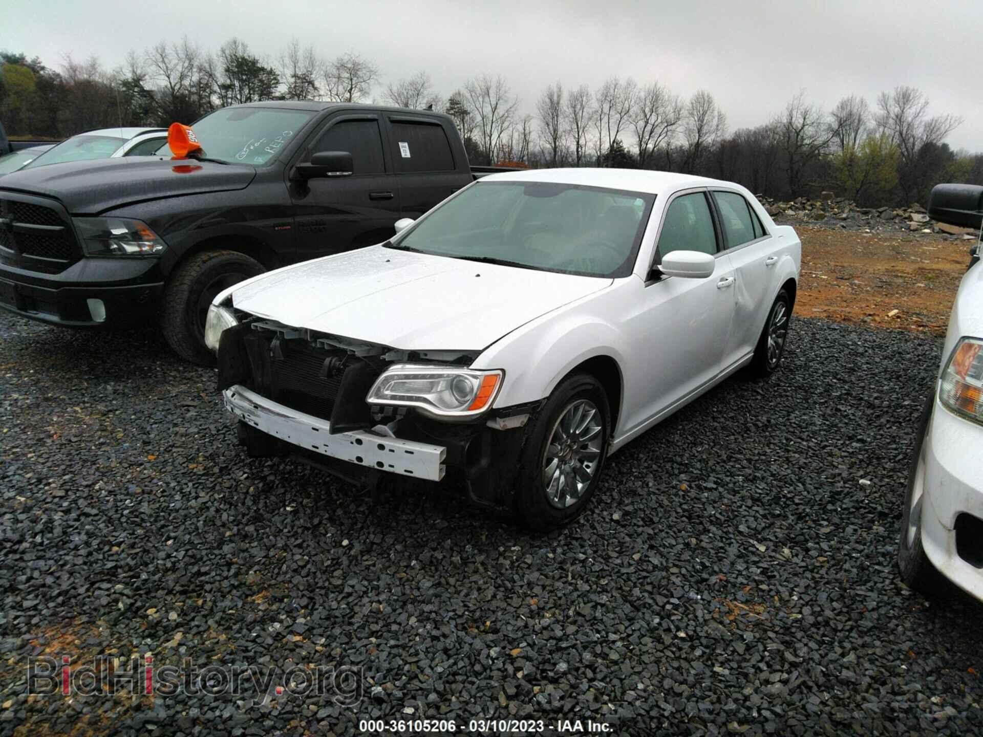 2014 CHRYSLER 300 - VIN: 2C3CCAAG4EH264836 - Фото 2