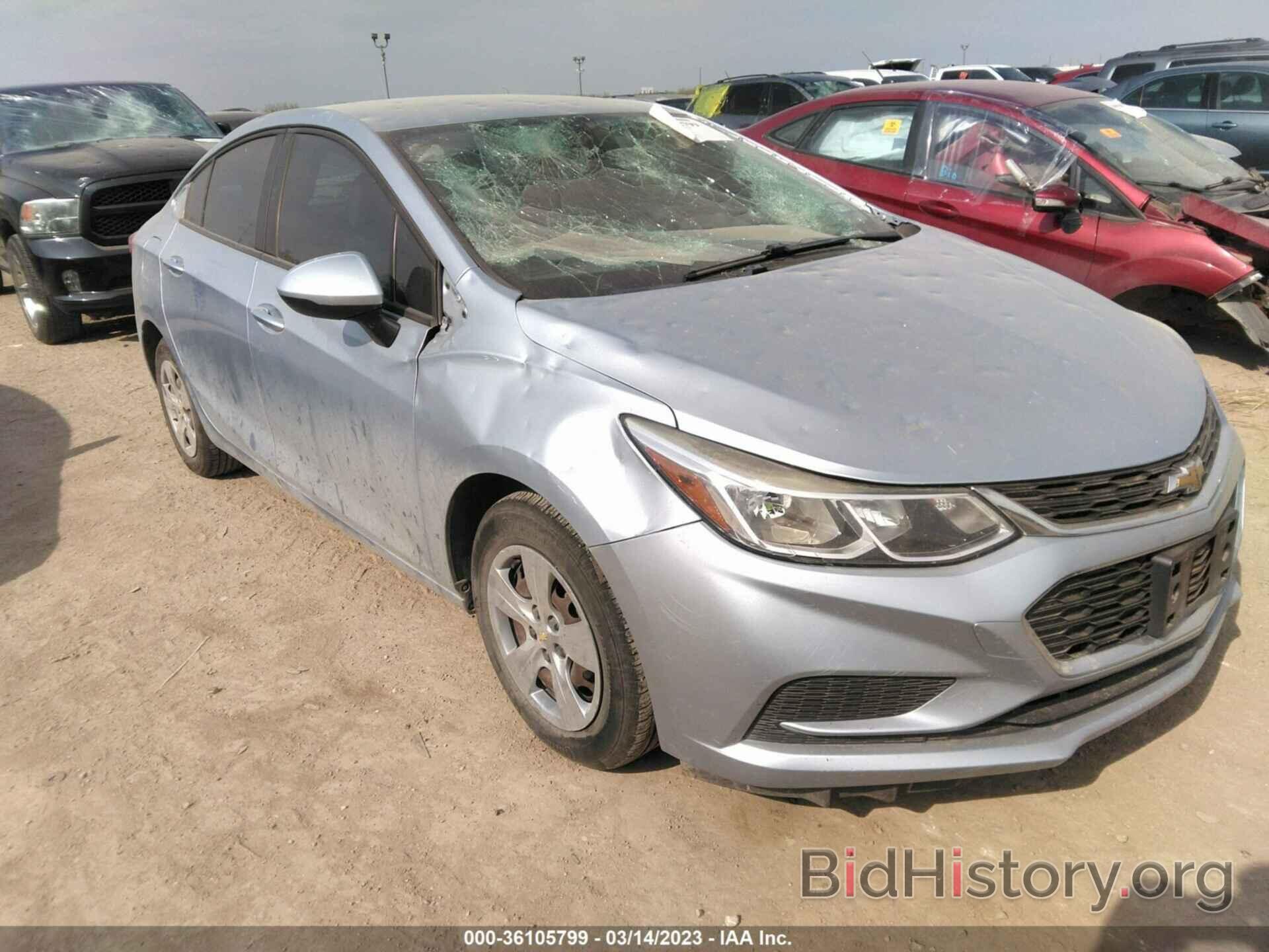 Photo 1G1BC5SMXJ7146372 - CHEVROLET CRUZE 2018