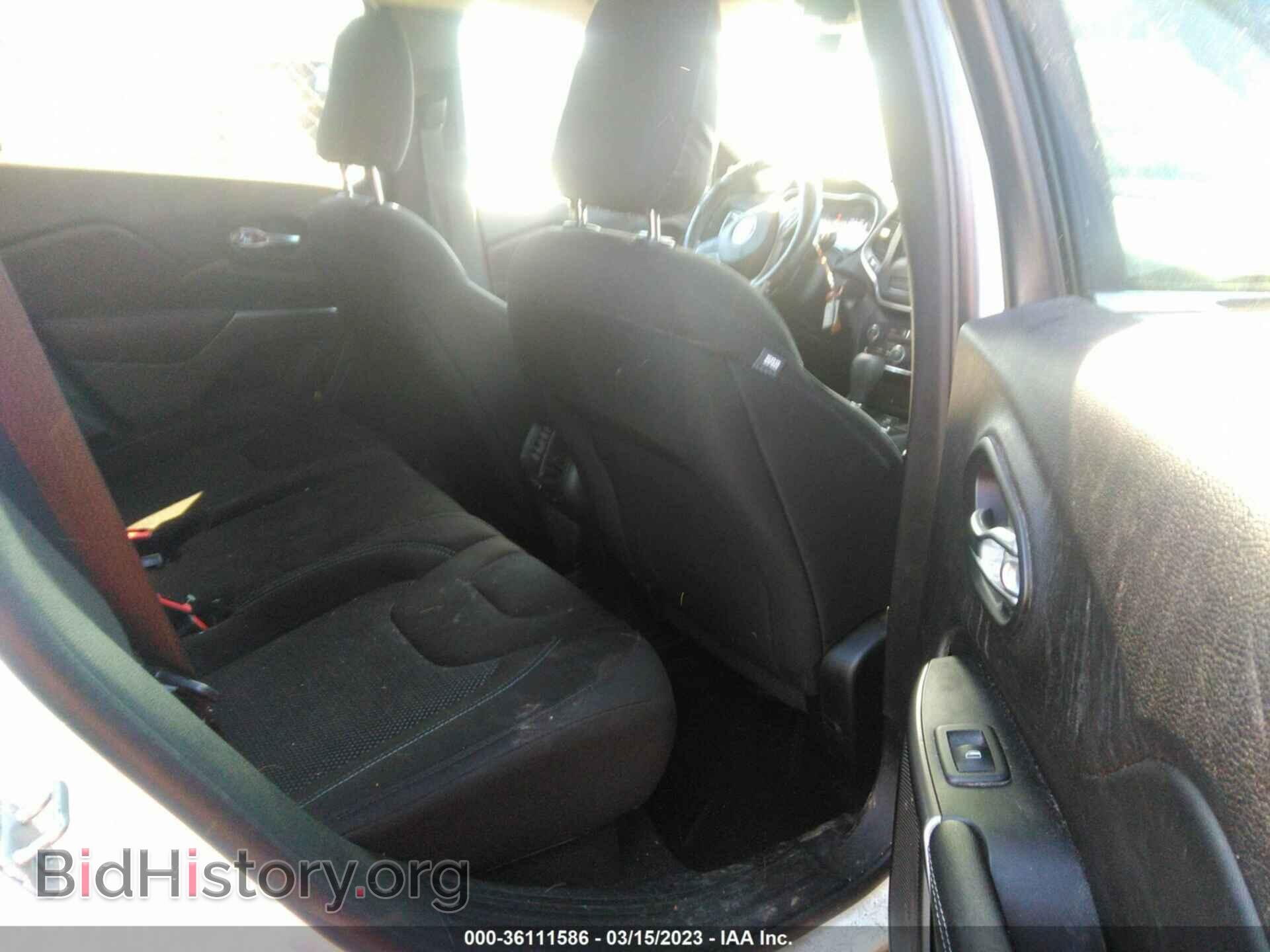2019 JEEP CHEROKEE - VIN: 1C4PJLCB6KD331817 - Фото 8