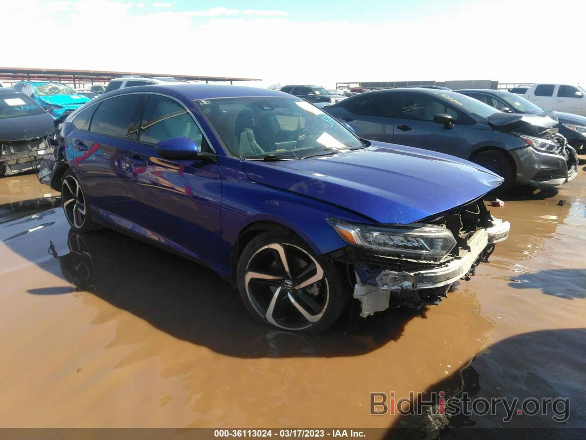 Photo 1HGCV1F31JA000446 - HONDA ACCORD SEDAN 2018