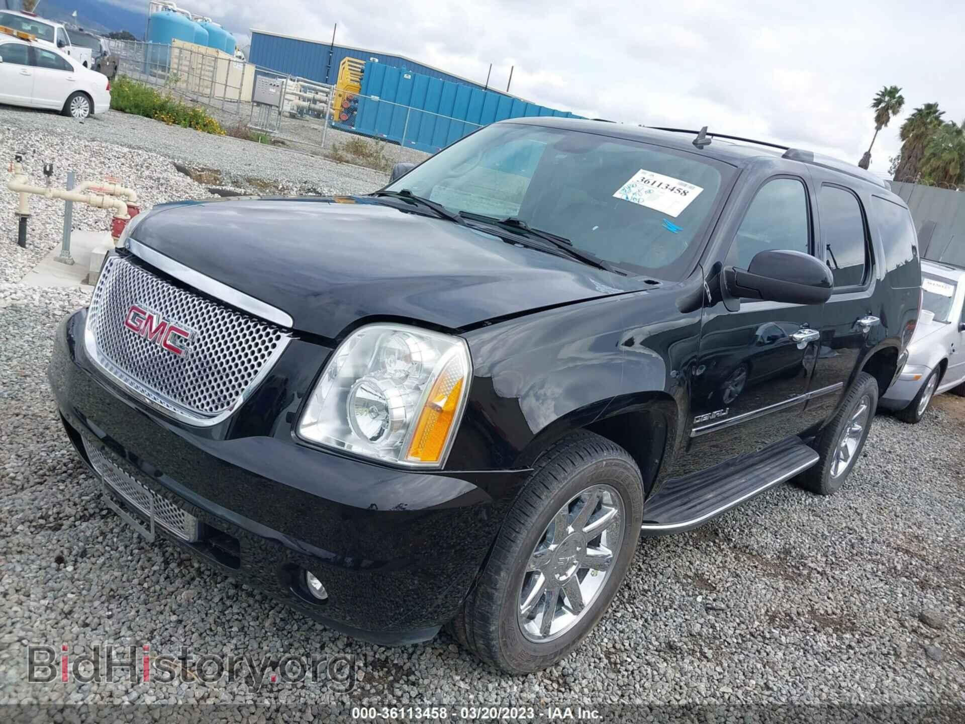 2011 GMC YUKON - VIN: 1GKS2EEF6BR139923 - Photo 2