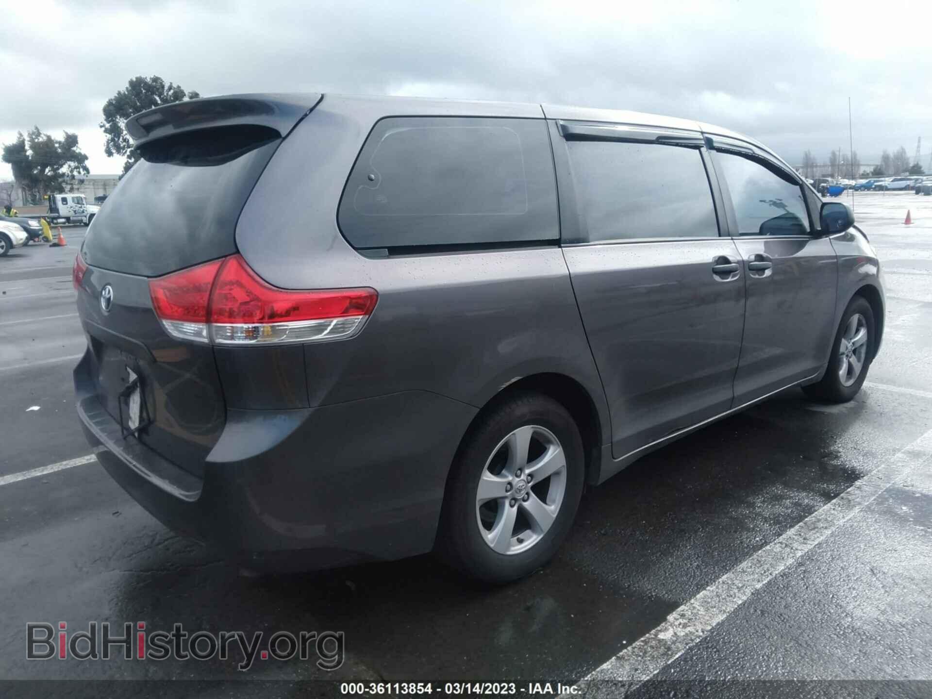 2011 TOYOTA SIENNA - VIN: 5TDZK3DC5BS025631 - Фото 4