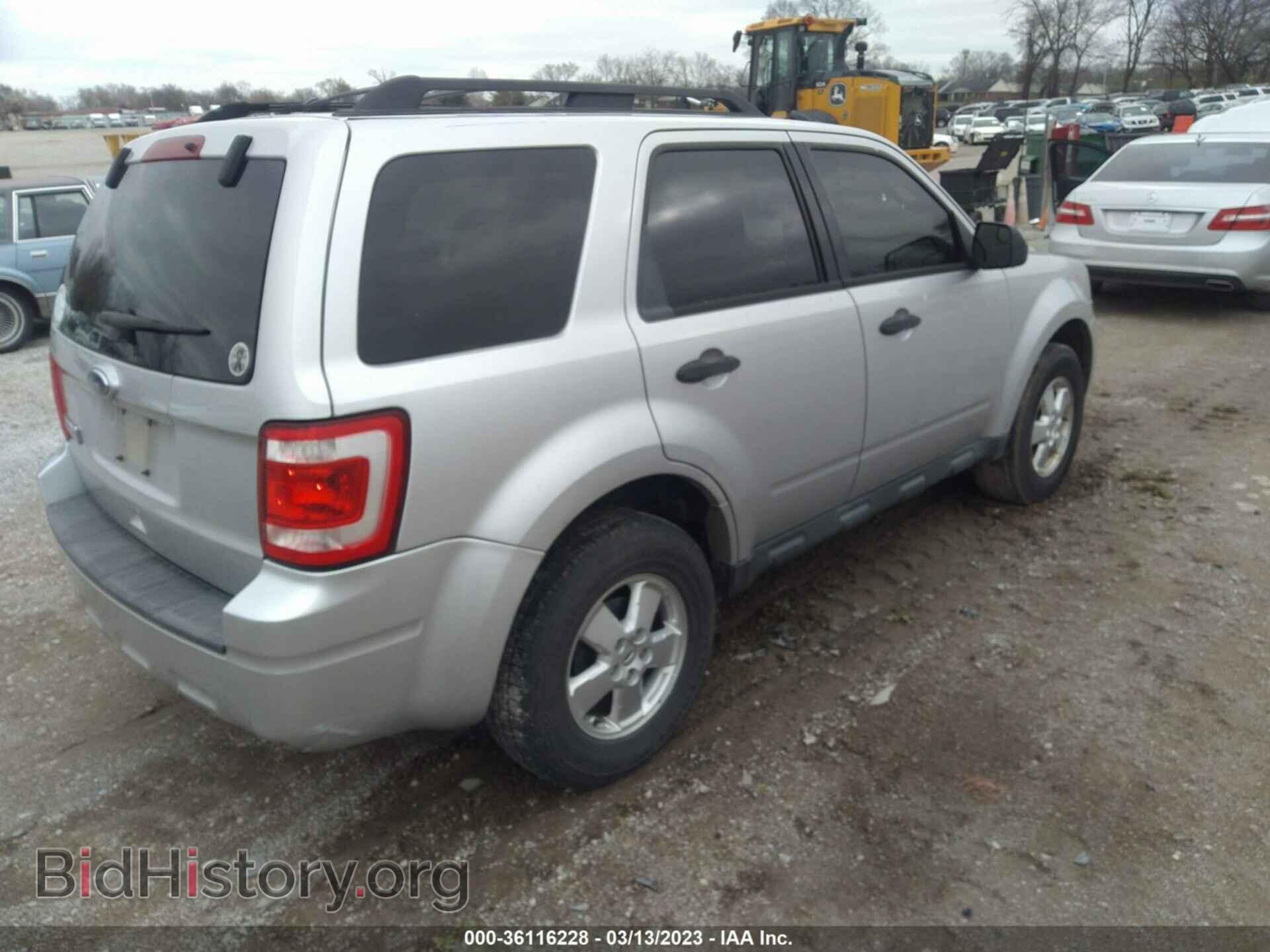 2011 FORD ESCAPE - VIN: 1FMCU0D72BKA31391 - Photo 4
