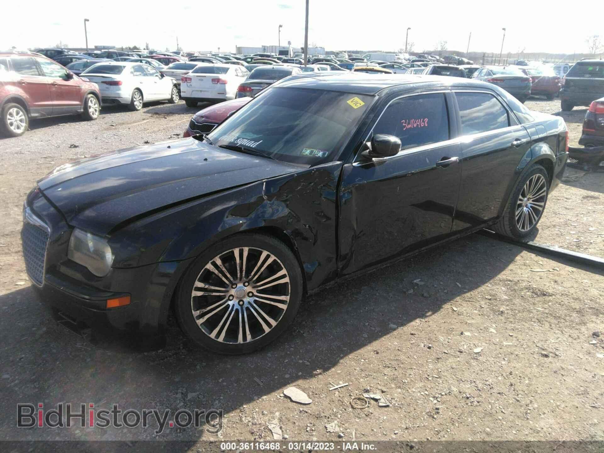 2010 CHRYSLER 300 - VIN: 2C3CA2CV1AH281160 - Фото 2