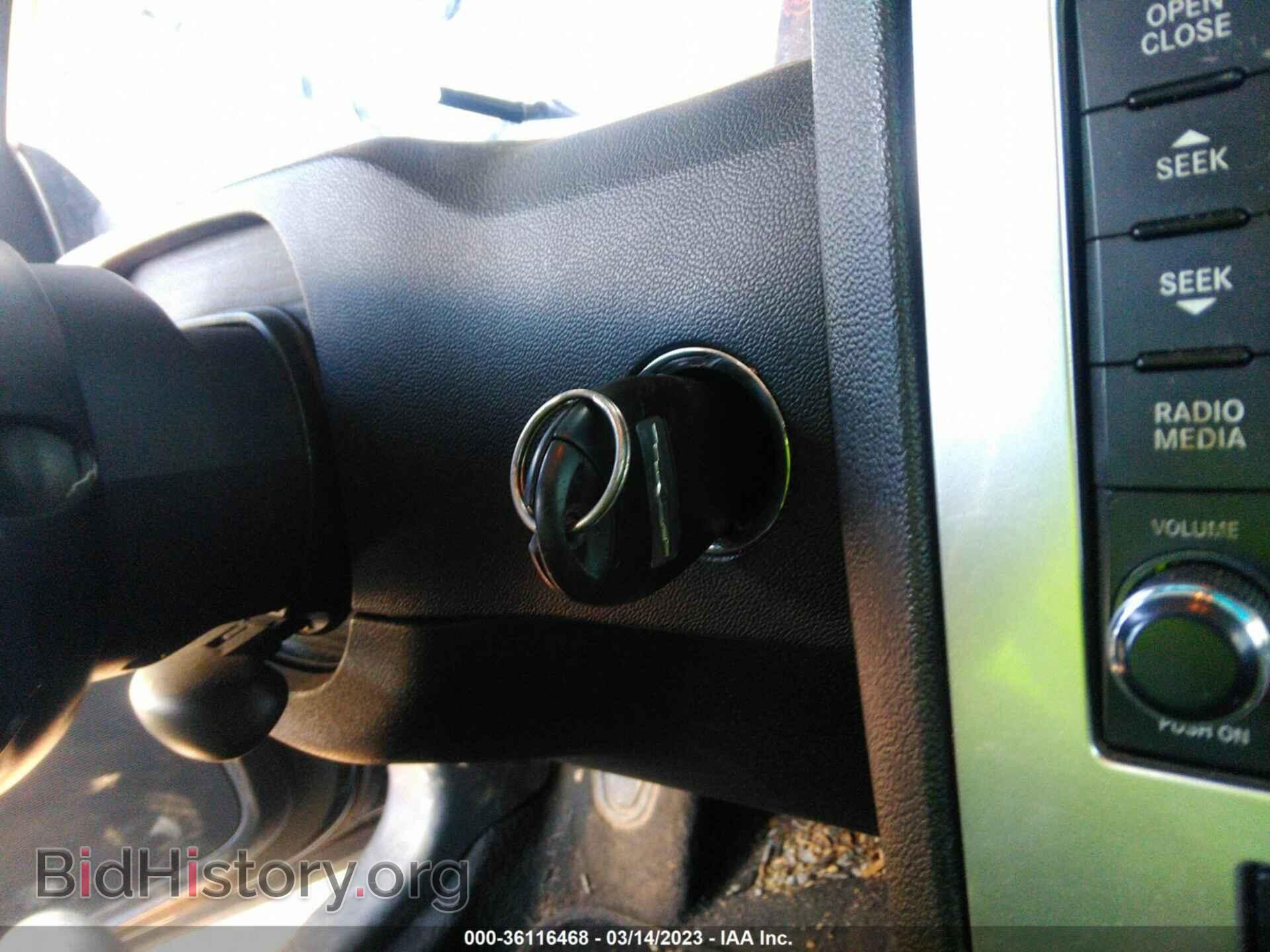 2010 CHRYSLER 300 - VIN: 2C3CA2CV1AH281160 - Фото 11
