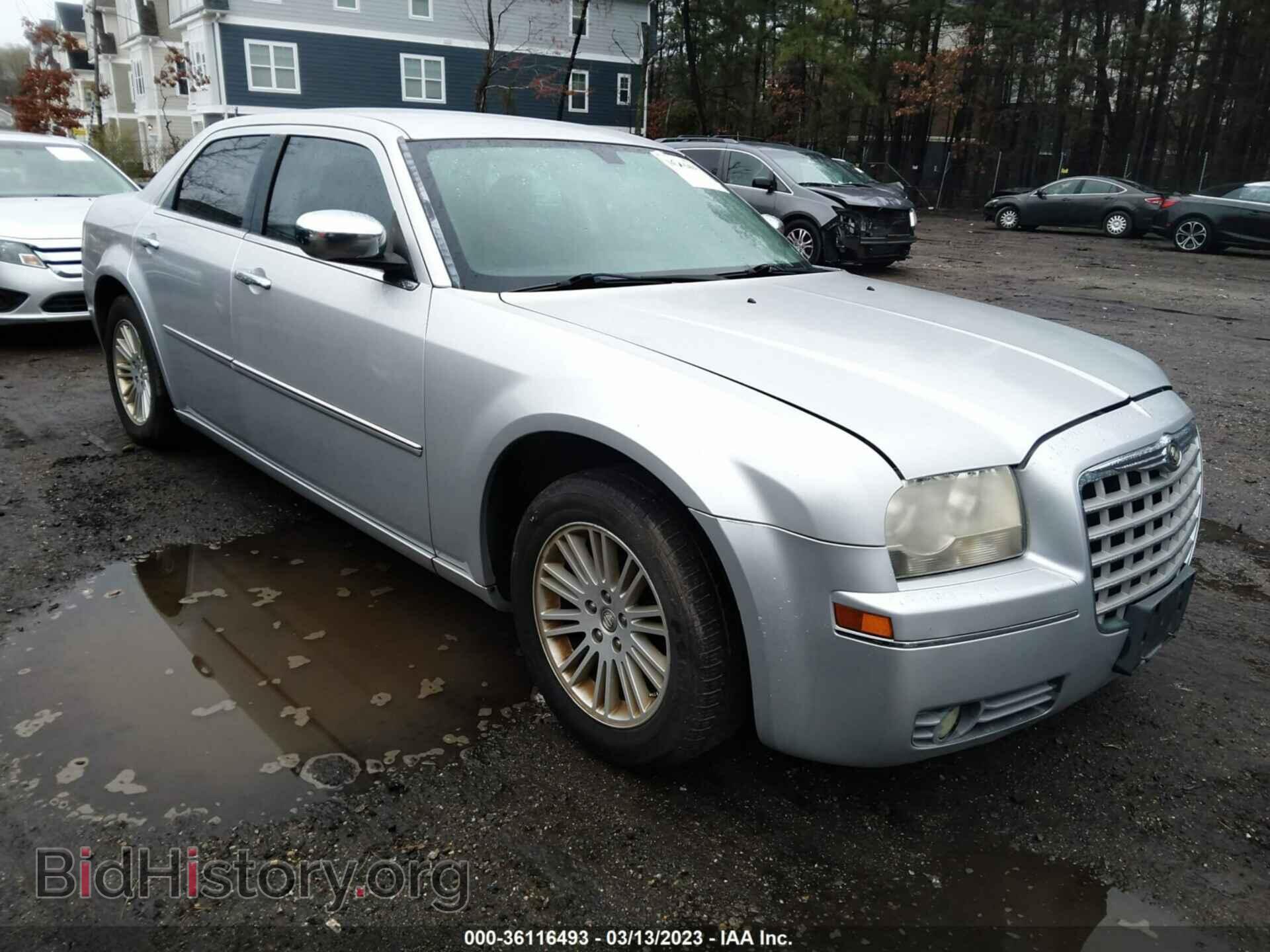 Photo 2C3CA4CD7AH135557 - CHRYSLER 300 2010