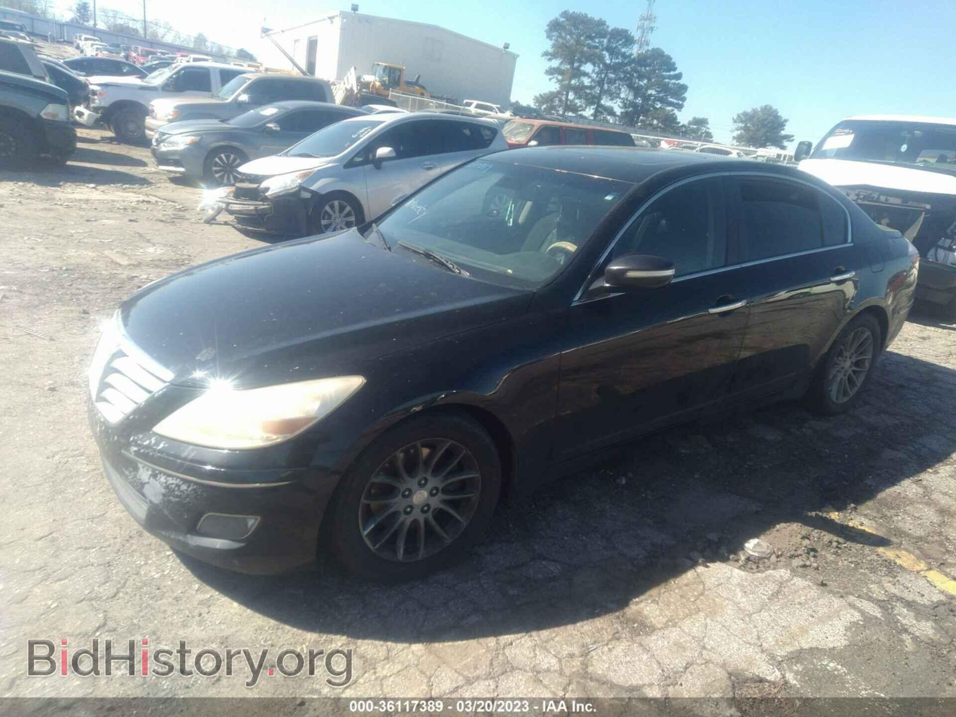 2011 HYUNDAI GENESIS - VIN: KMHGC4DE1BU113708 - Фото 2