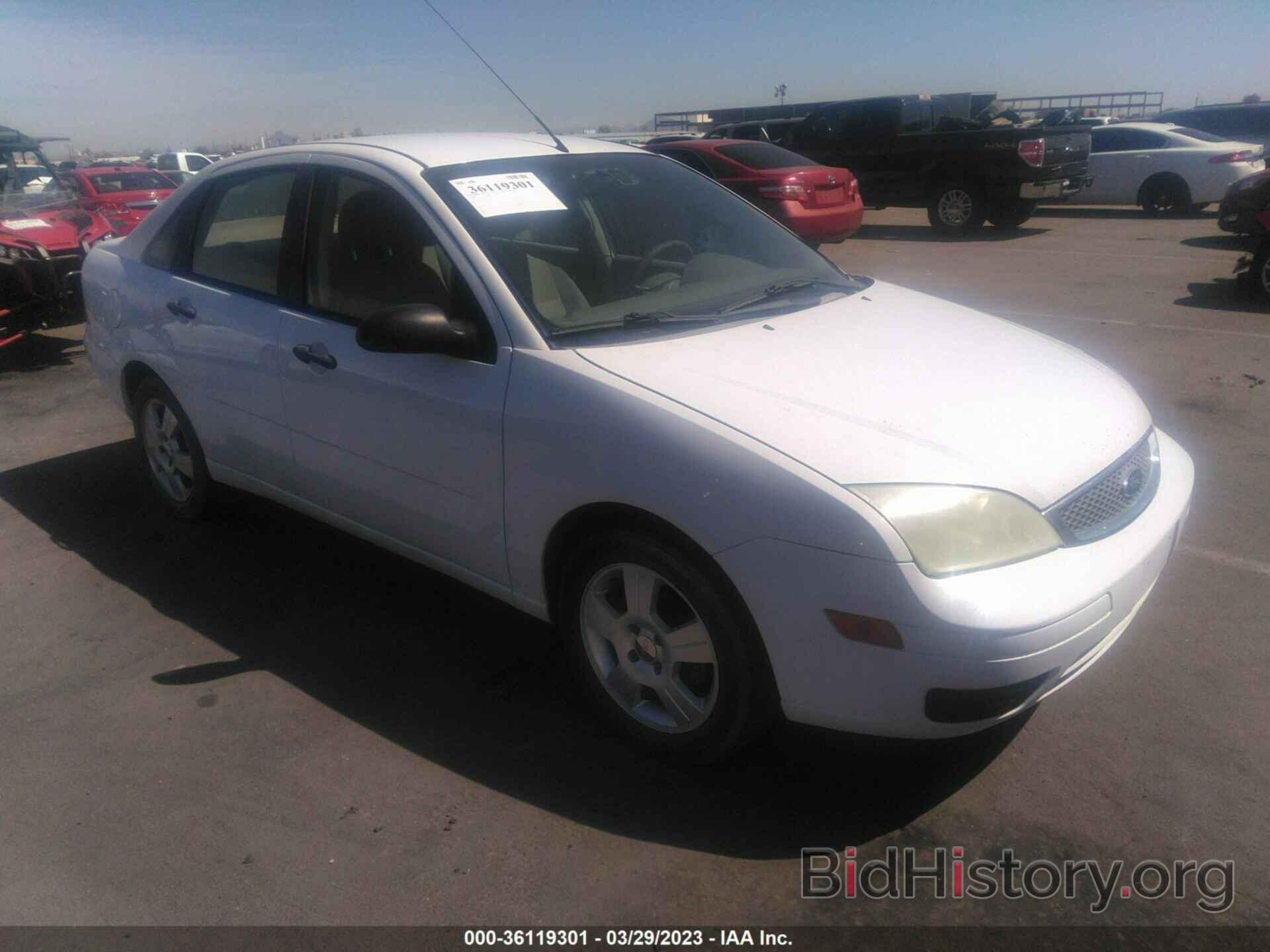 Photo 1FAFP34N06W256423 - FORD FOCUS 2006