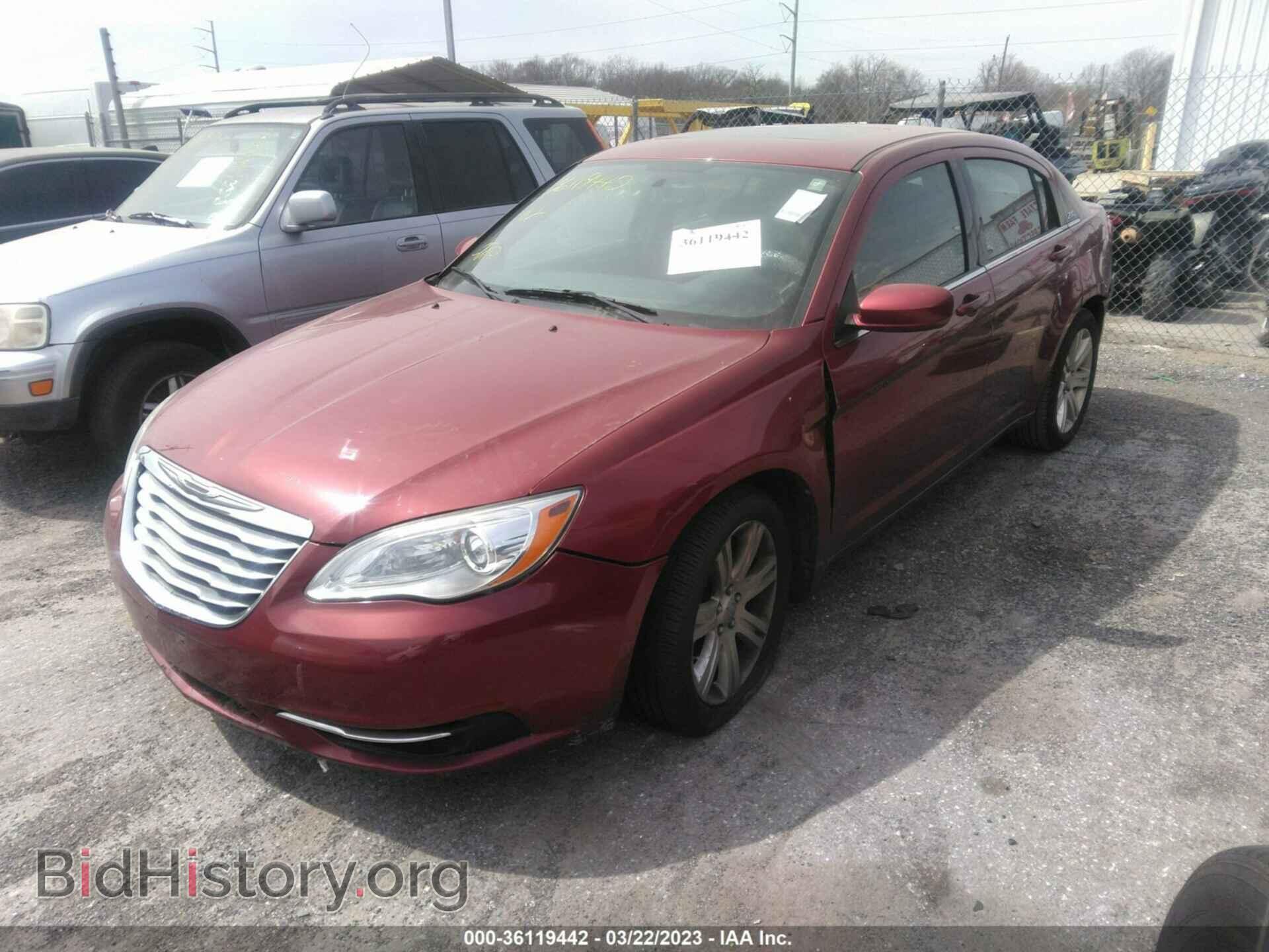 2012 CHRYSLER 200 - VIN: 1C3CCBBG1CN139513 - Фото 2