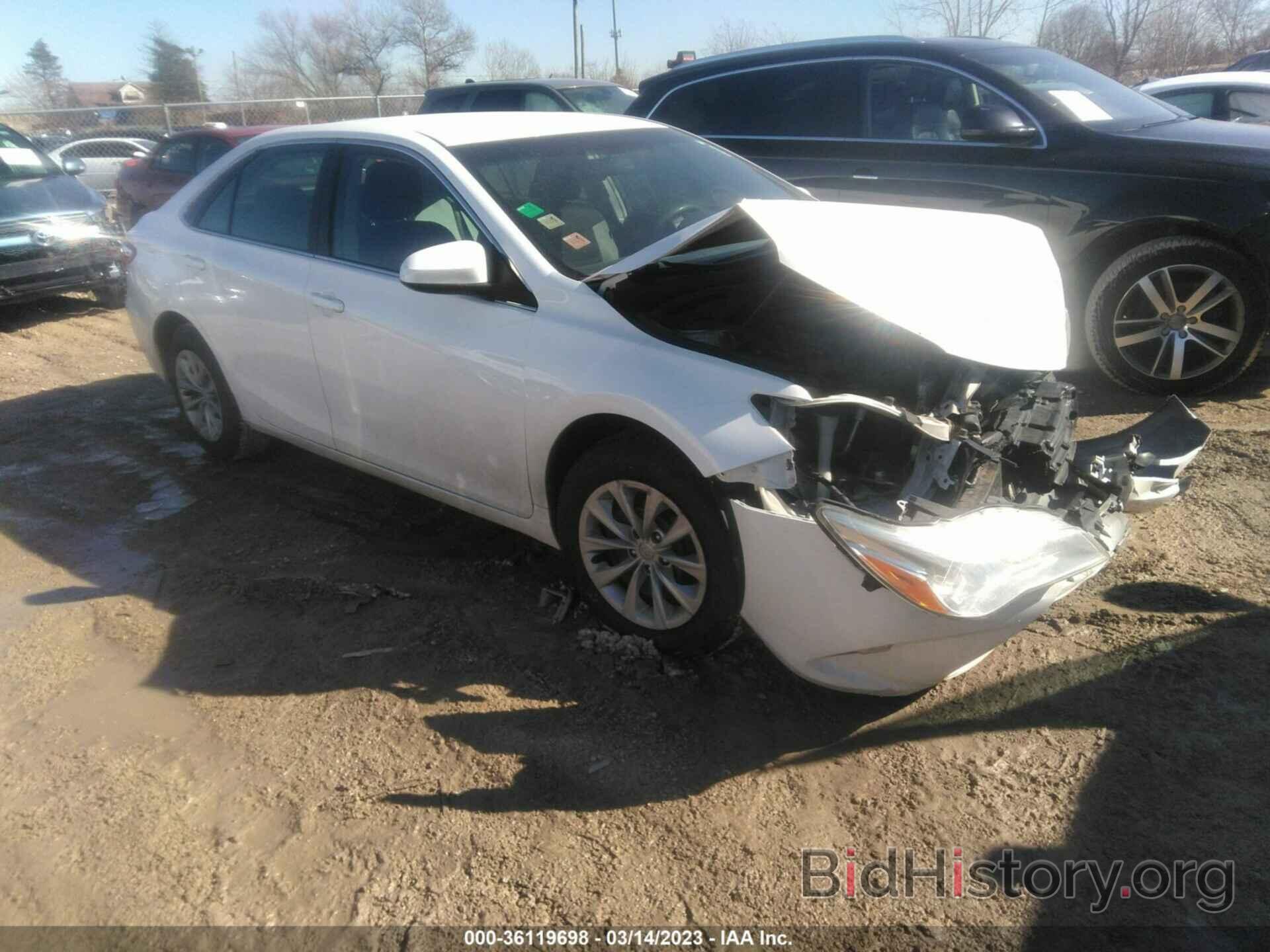 Photo 4T4BF1FKXFR488561 - TOYOTA CAMRY 2015