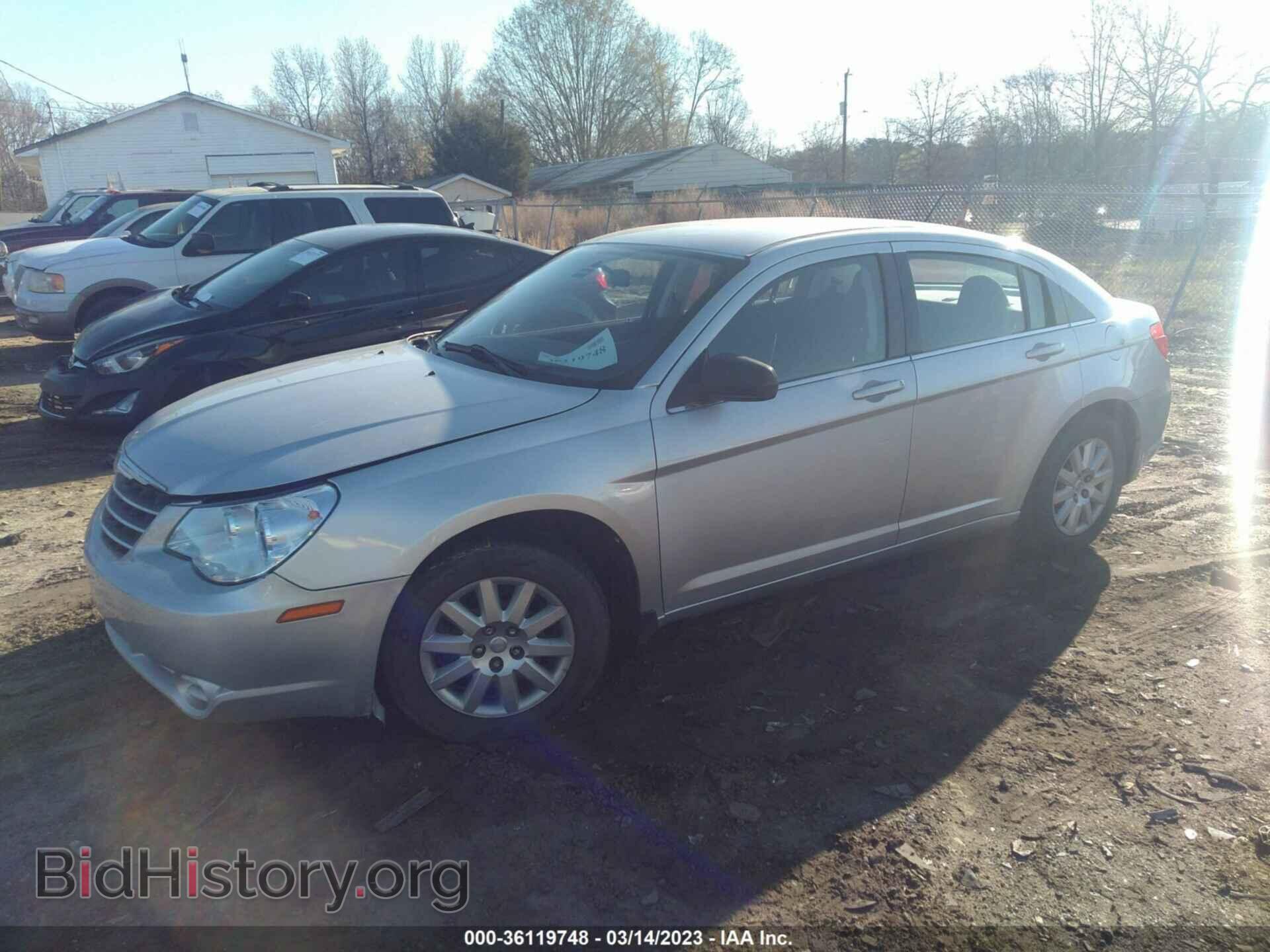 2010 CHRYSLER SEBRING - VIN: 1C3CC4FB9AN190054 - Фото 2