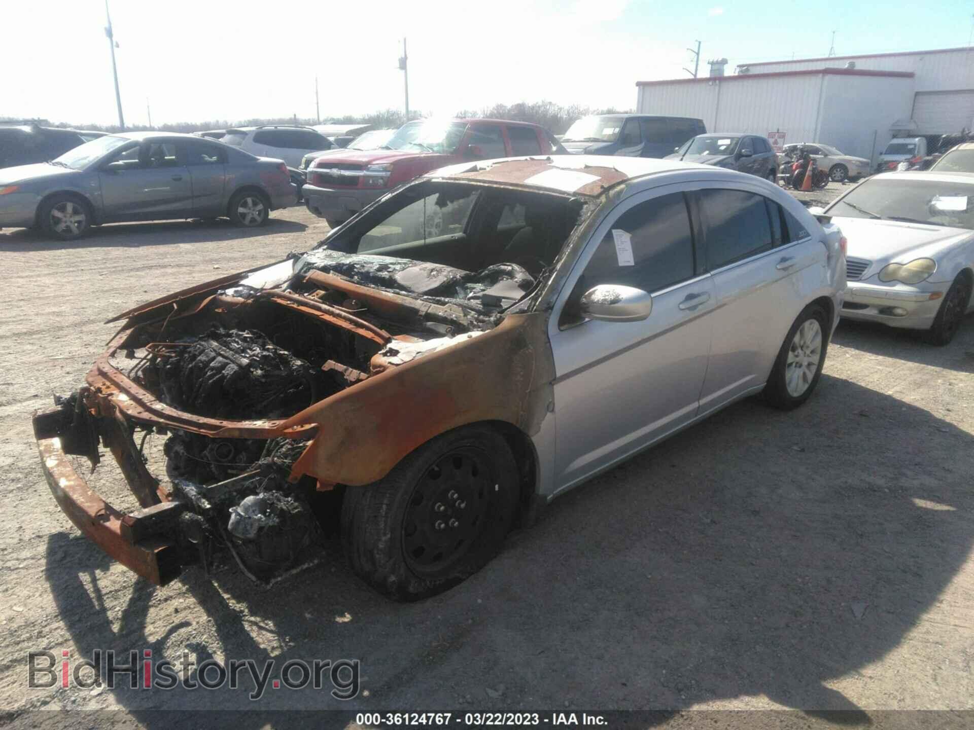 2012 CHRYSLER 200 - VIN: 1C3CCBAB5CN229057 - Photo 2