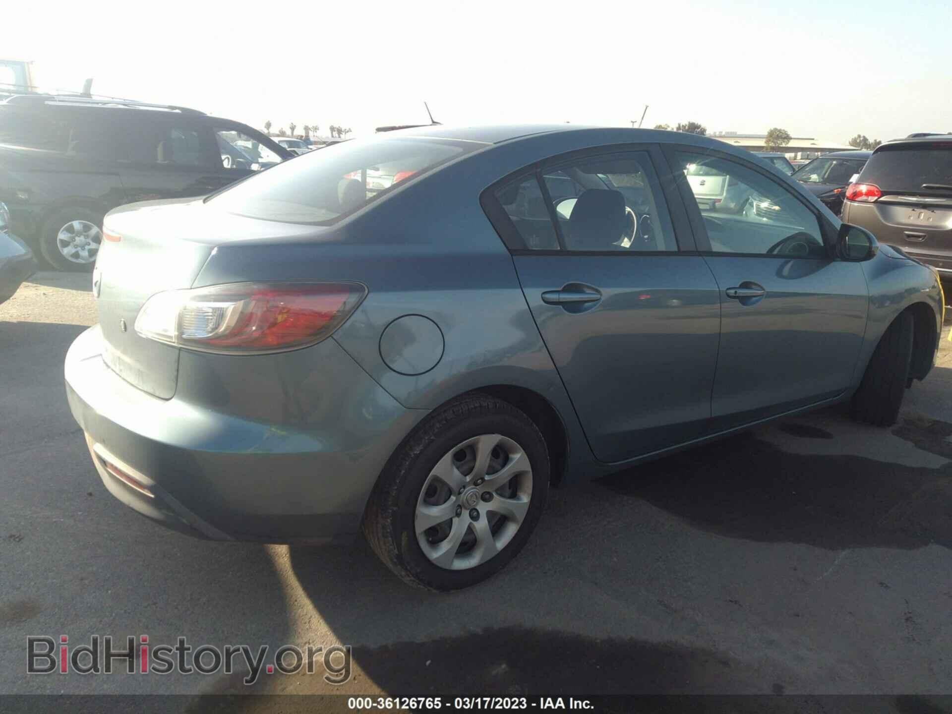 2011 MAZDA MAZDA3 - VIN: JM1BL1UG2B1408428 - Фото 4