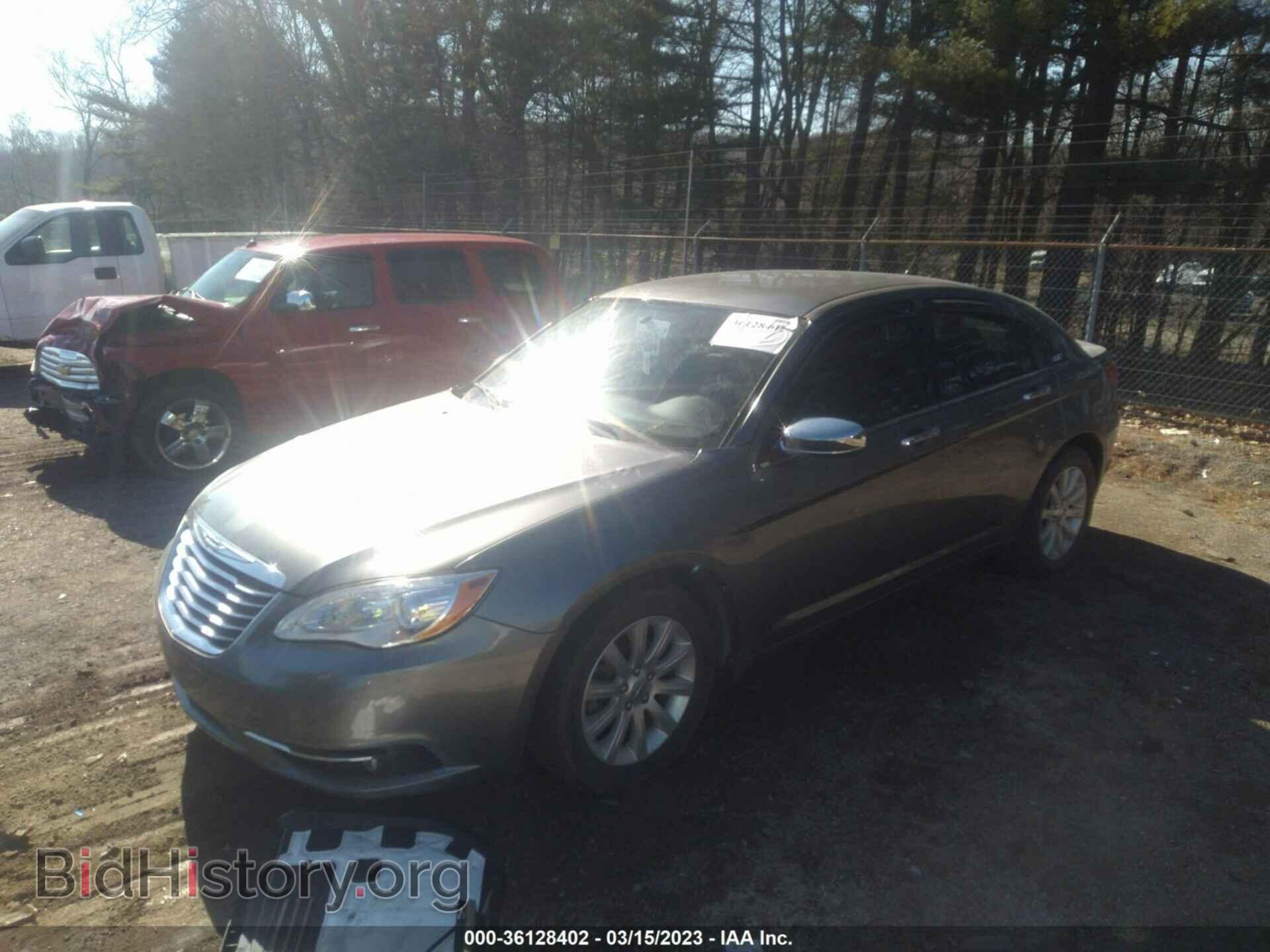 2013 CHRYSLER 200 - VIN: 1C3CCBCG7DN523926 - Фото 2