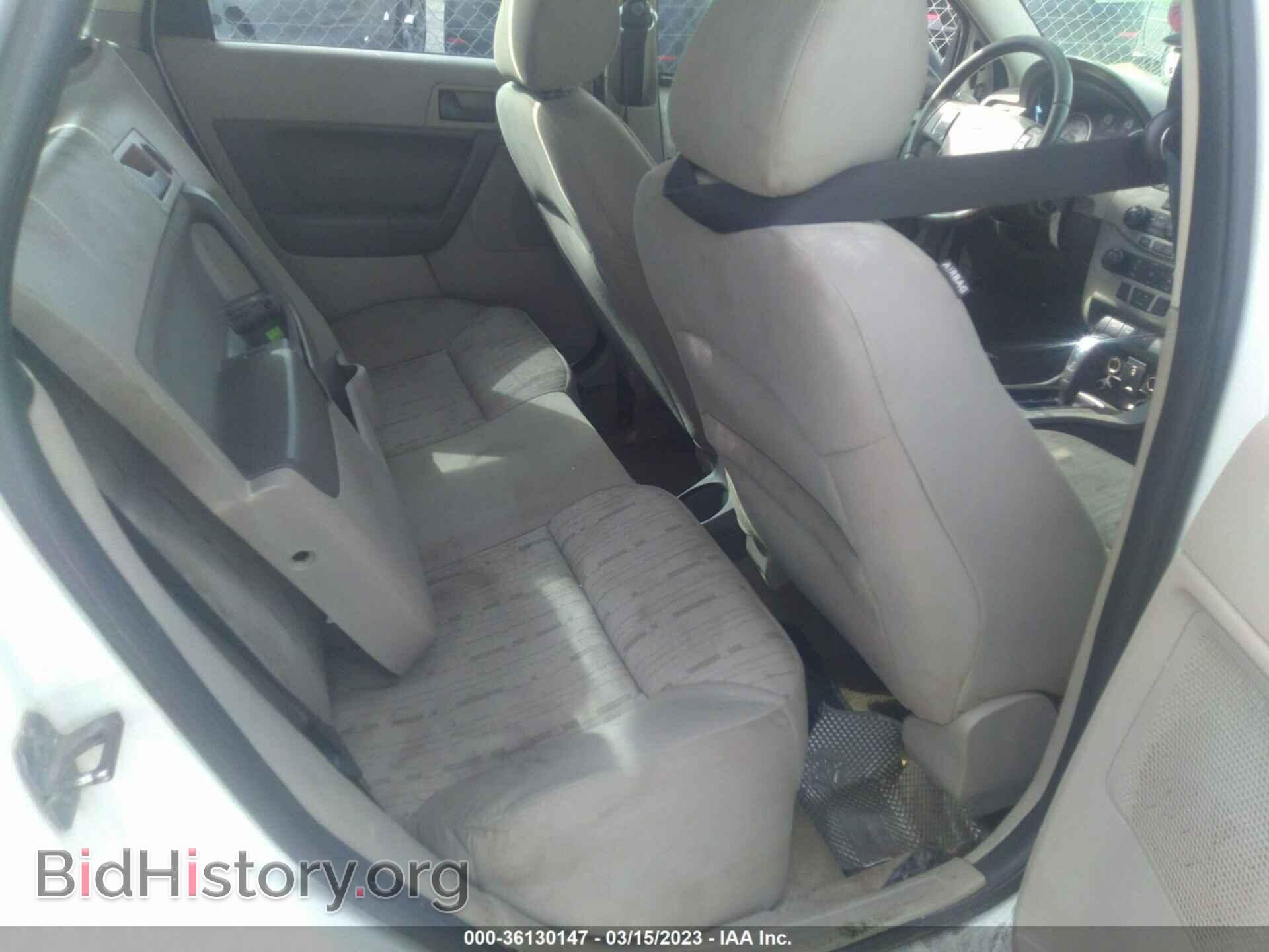 2011 FORD FOCUS - VIN: 1FAHP3FN7BW189707 - Photo 8