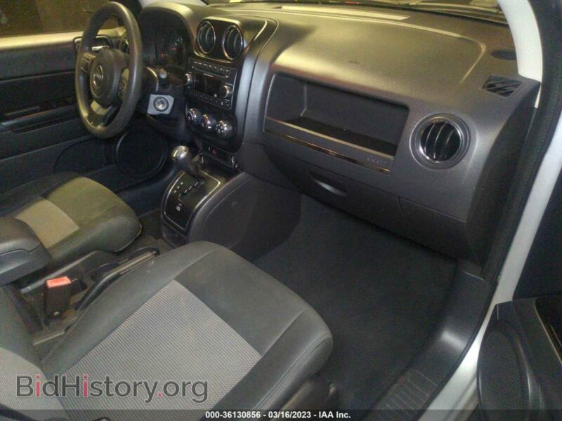 2012 Jeep COMPASS (VIN 1C4NJDBB1CD559000) — photo 5 of 11