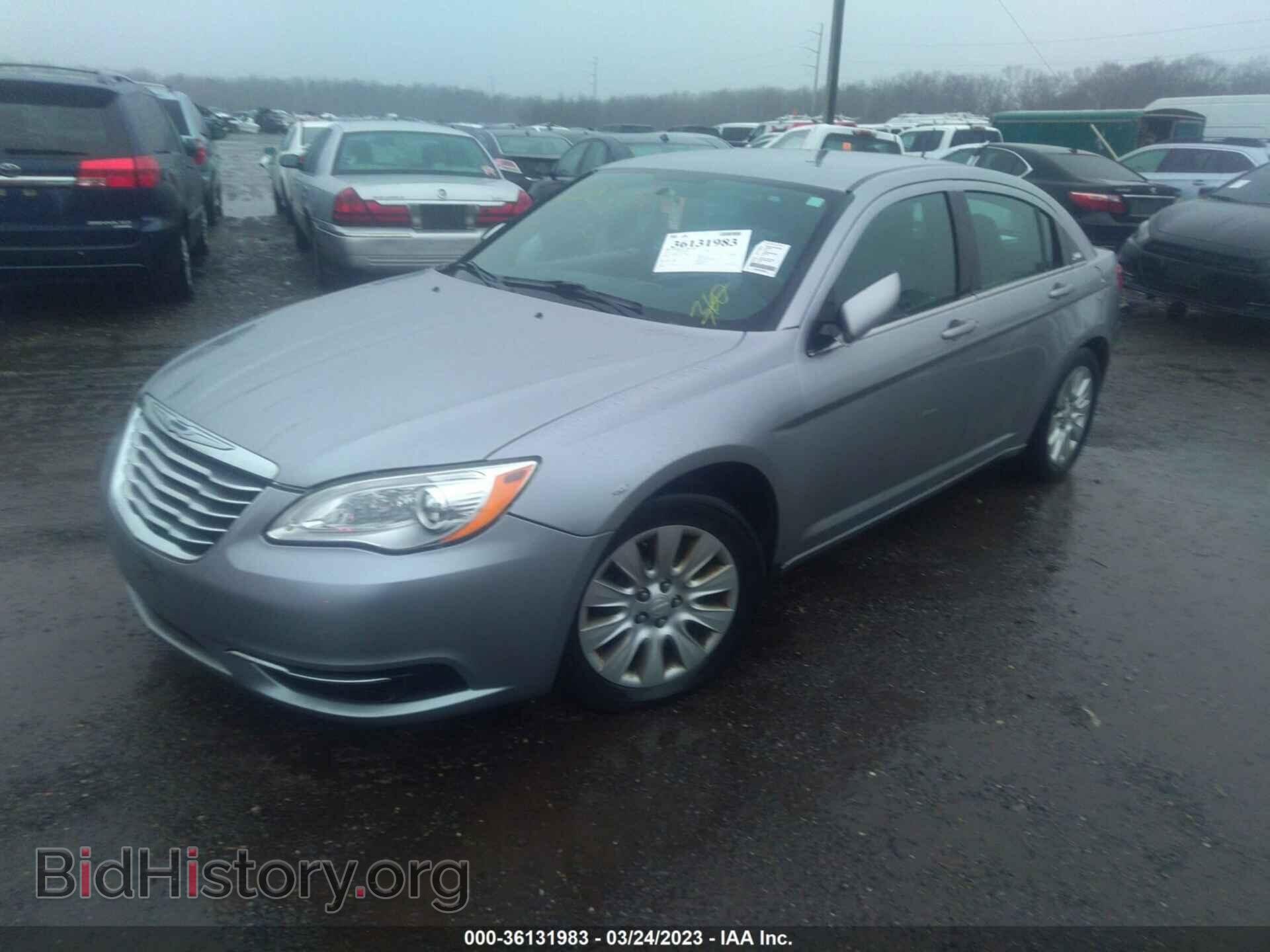 2014 CHRYSLER 200 - VIN: 1C3CCBAB0EN170485 - Фото 2