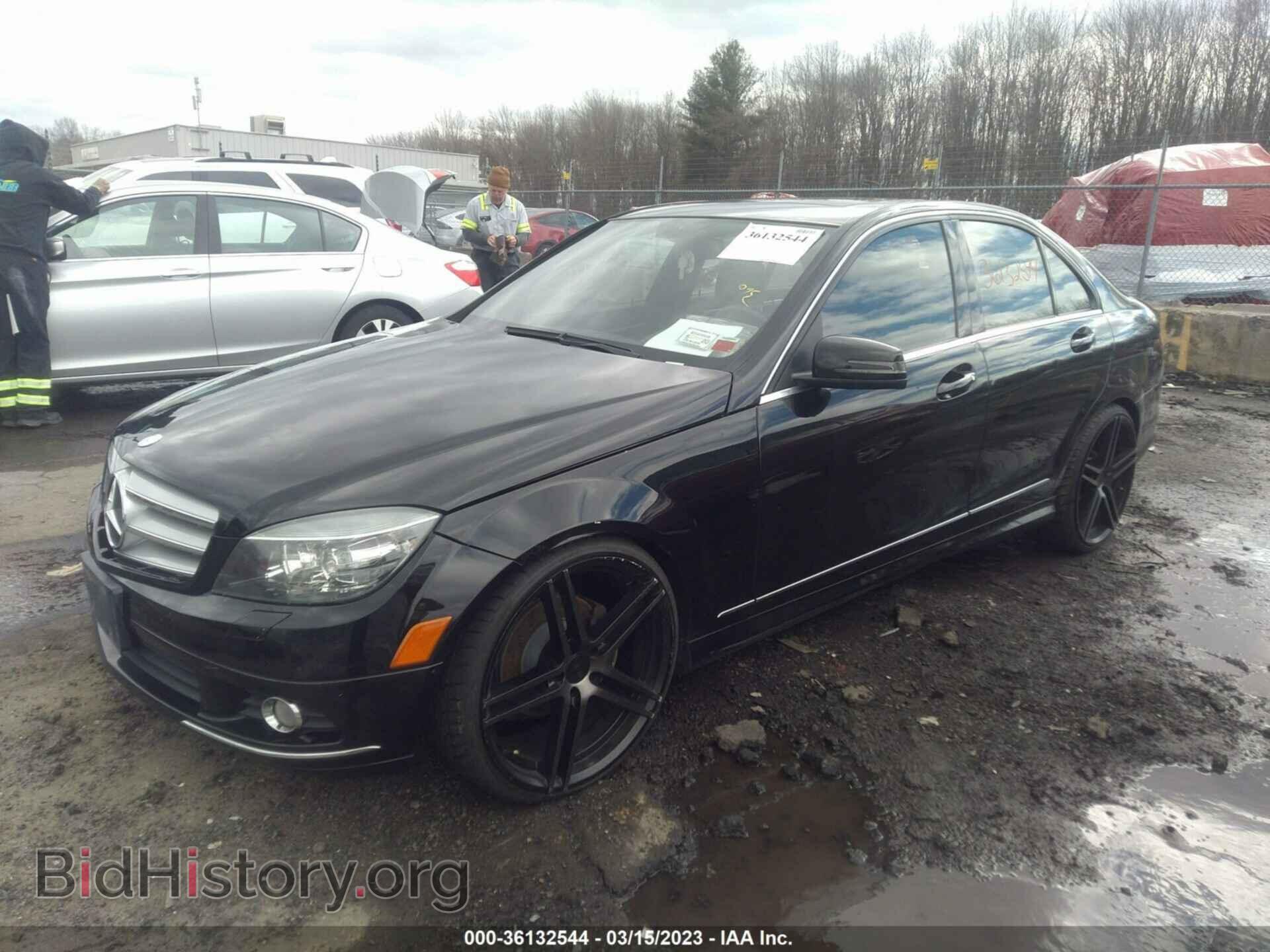 2011 MERCEDES-BENZ C-CLASS - VIN: WDDGF8BB7BR143039 - Фото 2