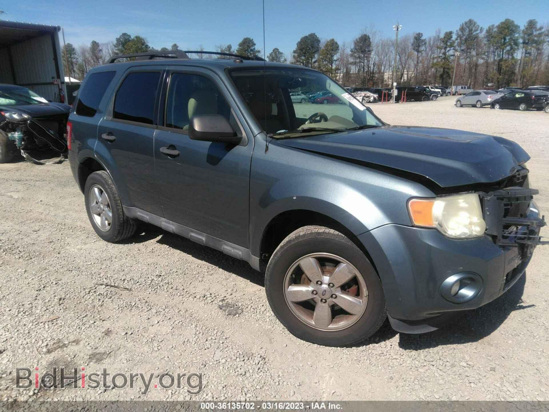 Photo 1FMCU0DG3BKA72855 - FORD ESCAPE 2011