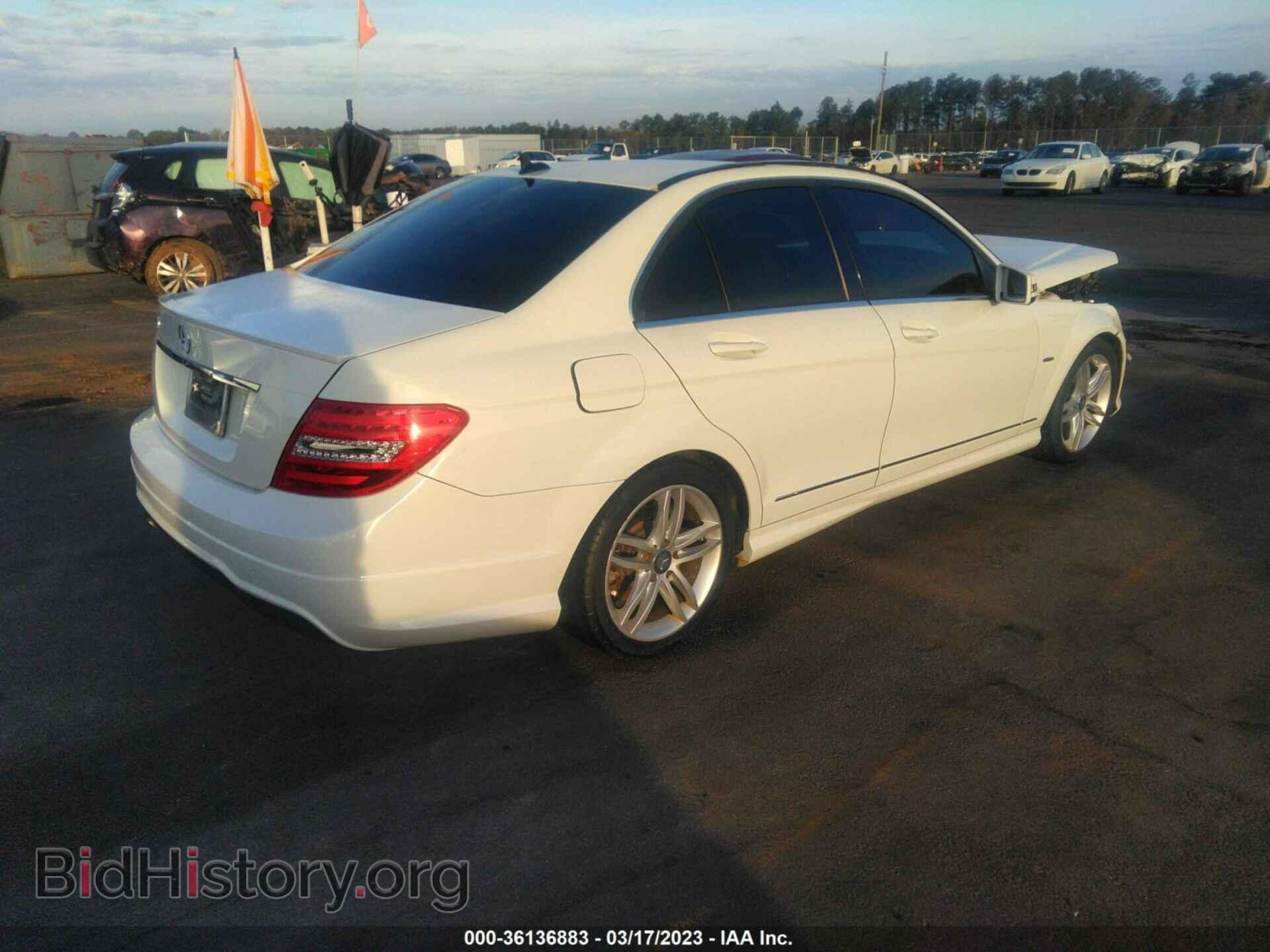 2012 MERCEDES-BENZ C-CLASS - VIN: WDDGF4HB3CA652058 - Фото 4