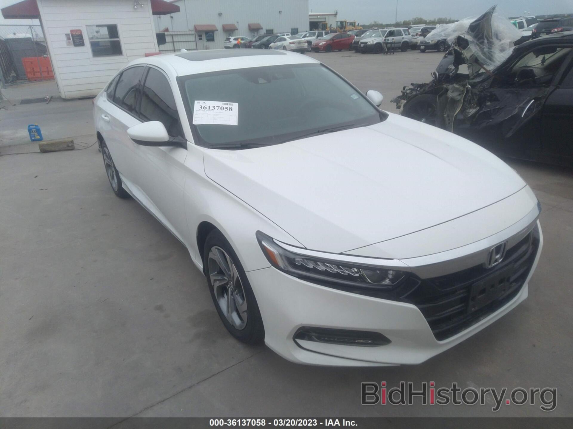 Photo 1HGCV1F42KA025382 - HONDA ACCORD SEDAN 2019