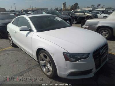 2013 Audi A5 Premium, белый — VIN WAUCFAFR9DA038220, IAAI