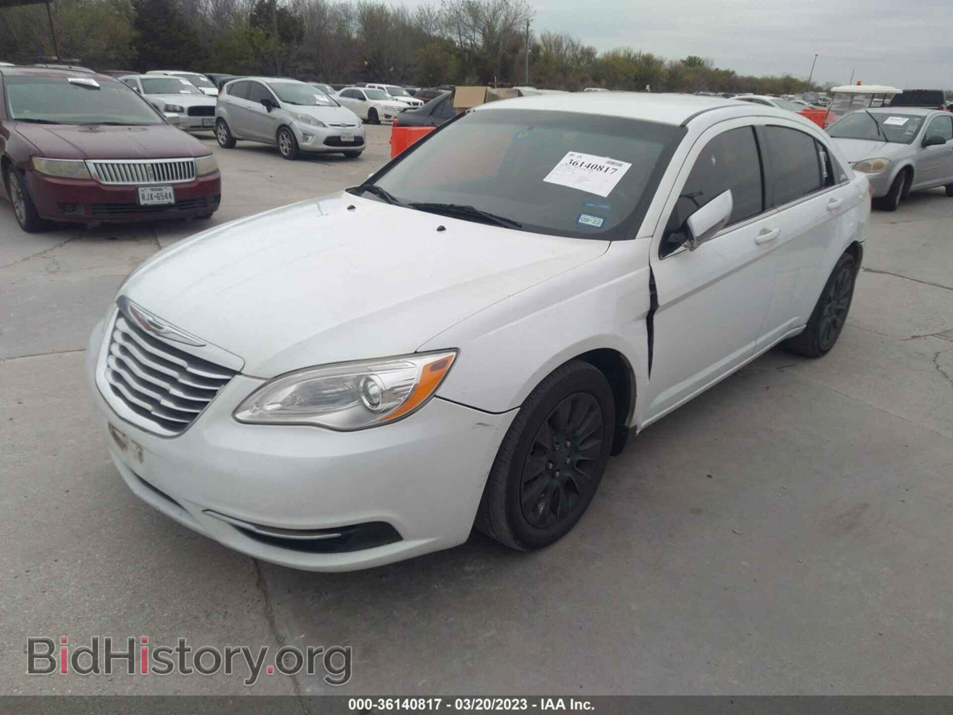 2012 CHRYSLER 200 - VIN: 1C3CCBAG7CN153871 - Фото 2