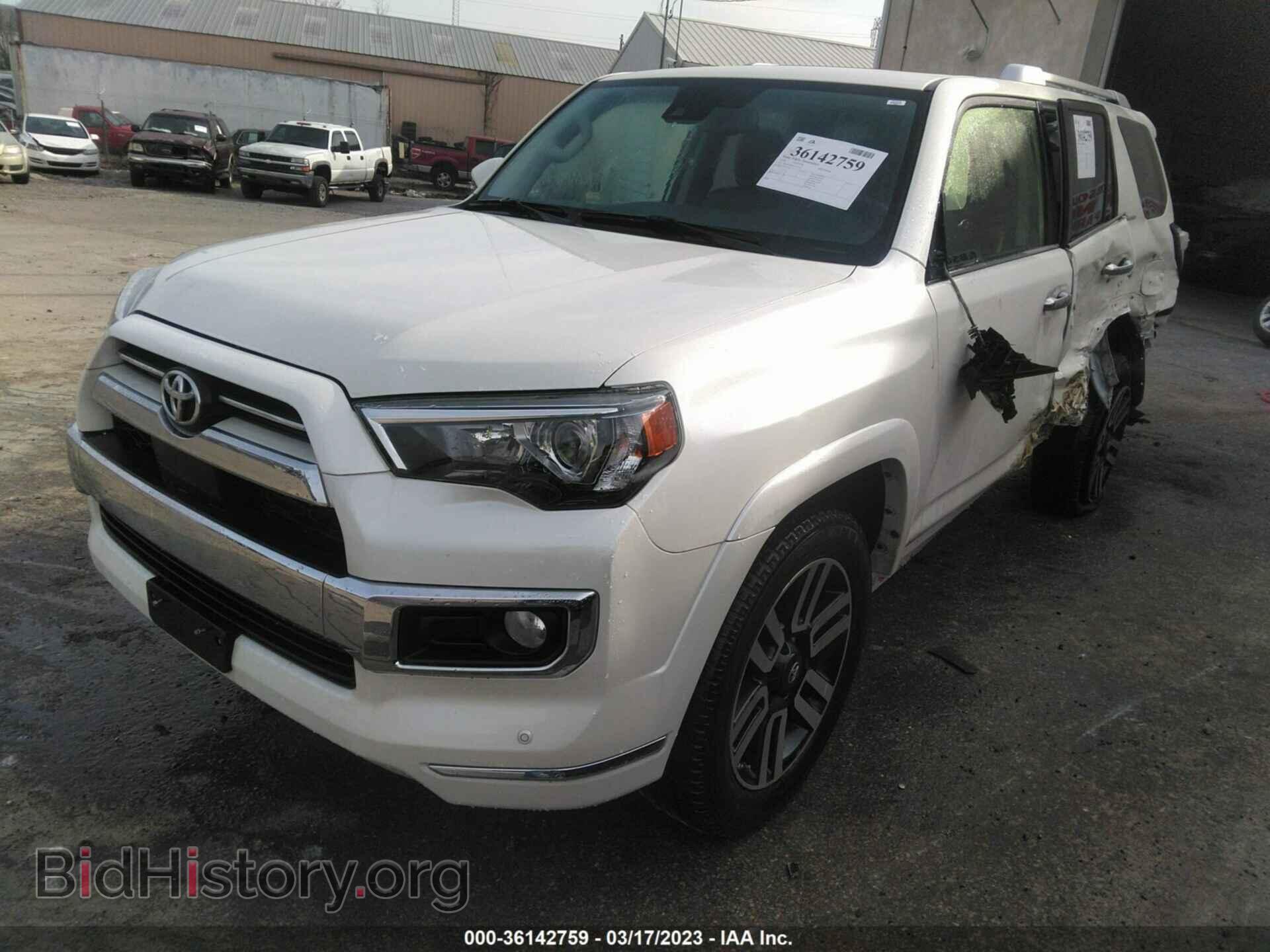 2020 TOYOTA 4RUNNER - VIN: JTEBU5JR2L5784255 - Фото 2