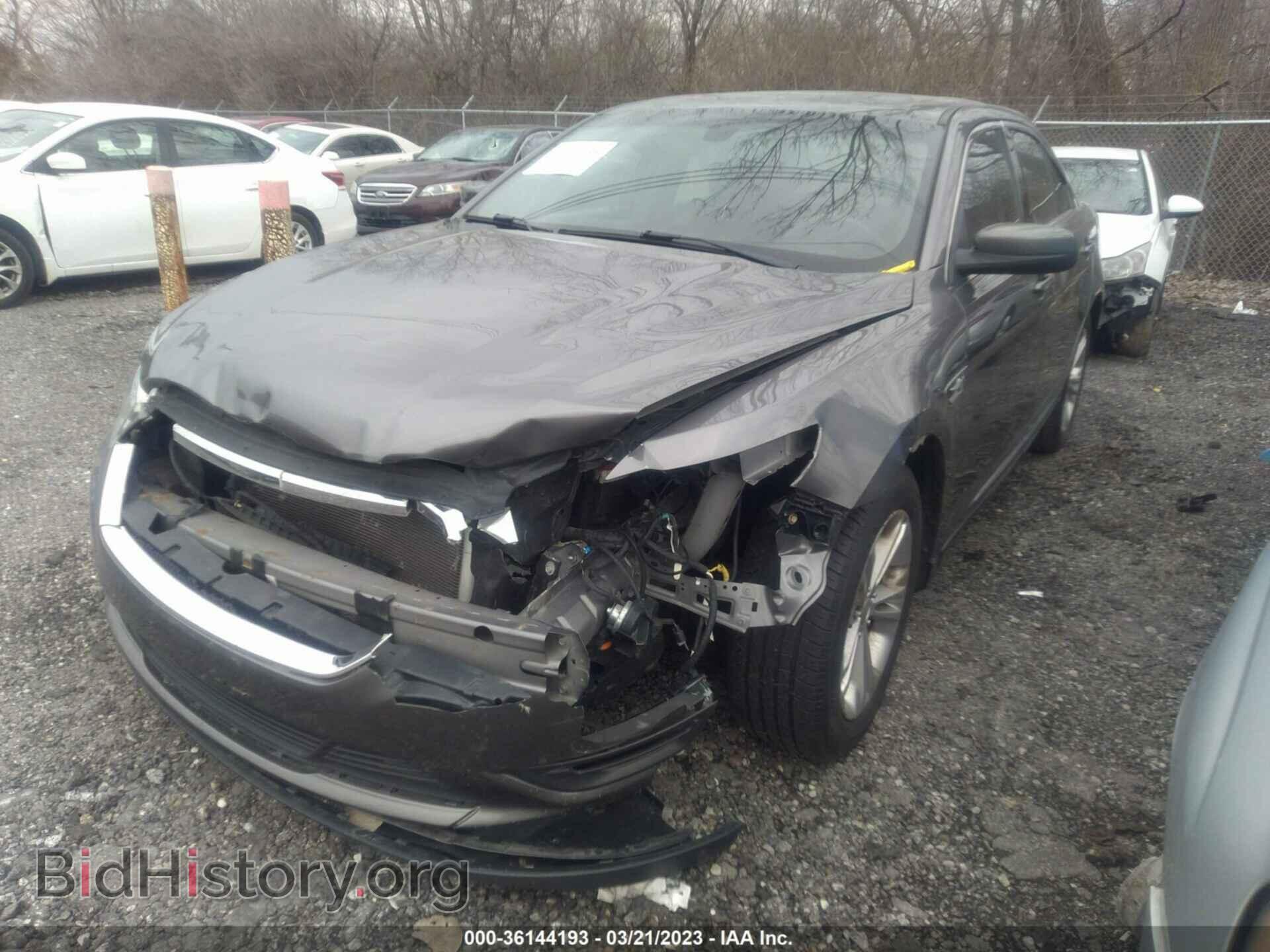 2013 FORD TAURUS - VIN: 1FAHP2E88DG235645 - Фото 2