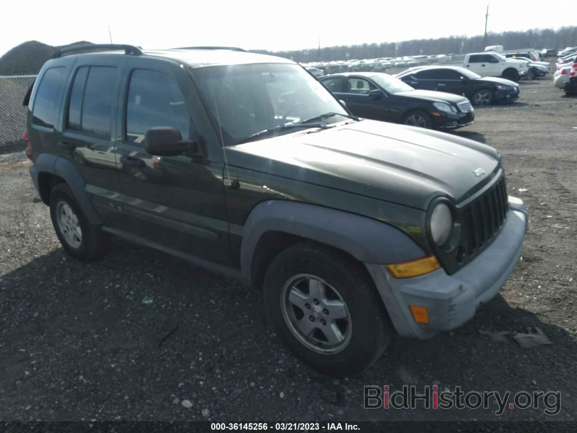 Photo 1J4GL48KX7W579048 - JEEP LIBERTY 2007