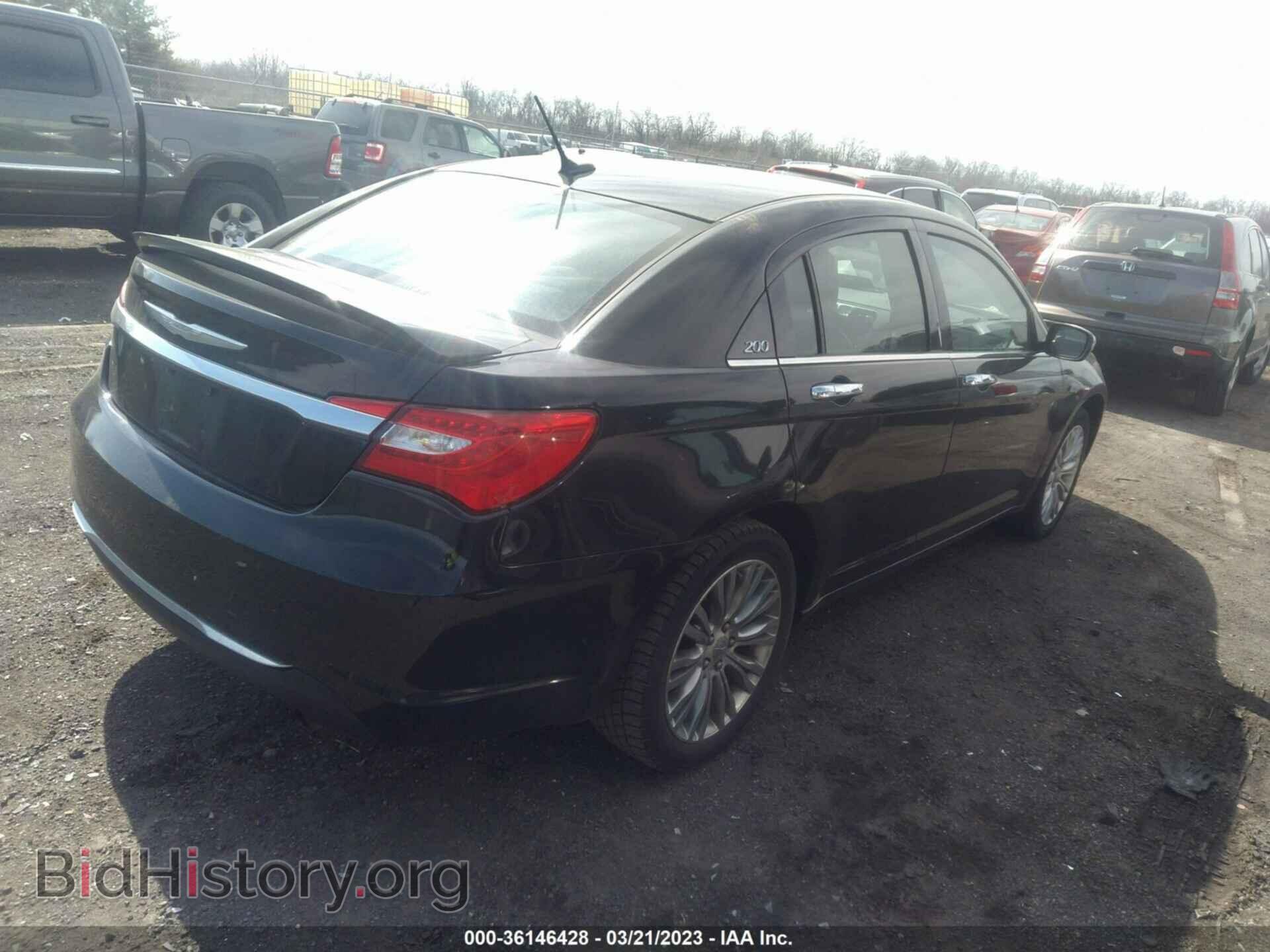 2011 CHRYSLER 200 - VIN: 1C3BC2FB3BN569648 - Photo 4
