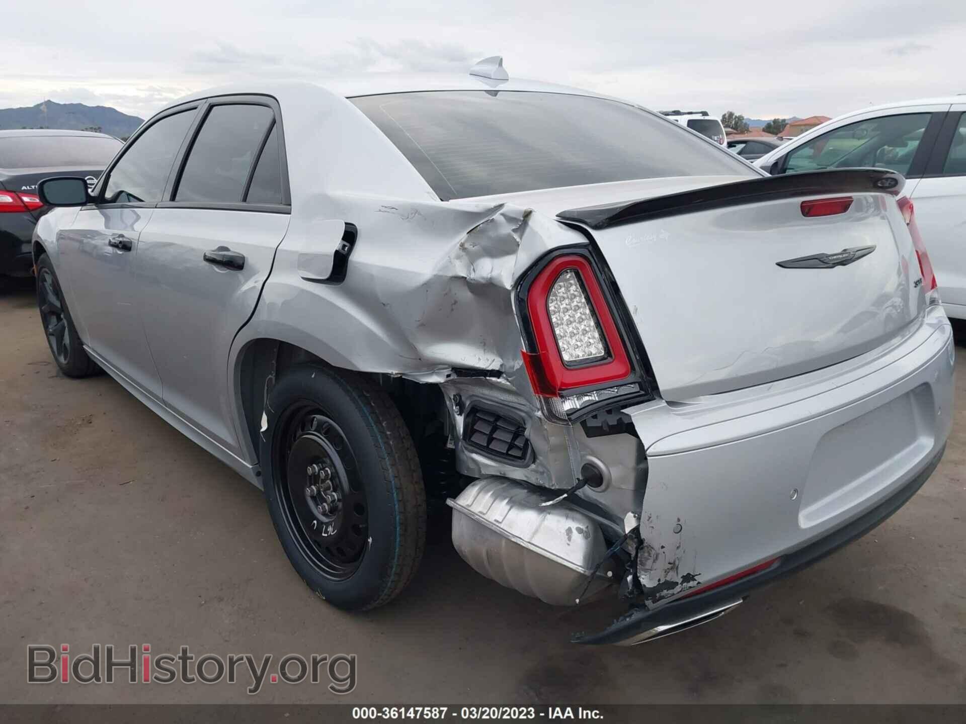 2022 CHRYSLER 300 - VIN: 2C3CCADG2NH167839 - Фото 6