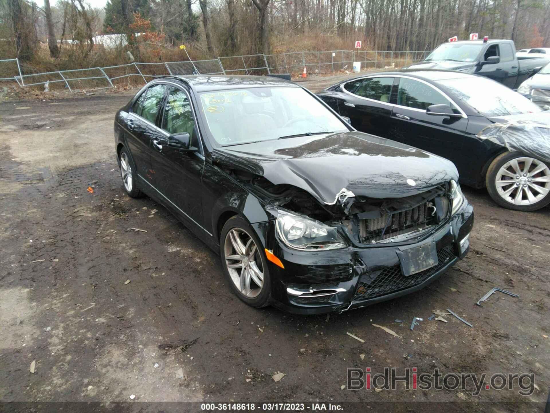 Photo WDDGF8BB1CR233871 - MERCEDES-BENZ C-CLASS 2012