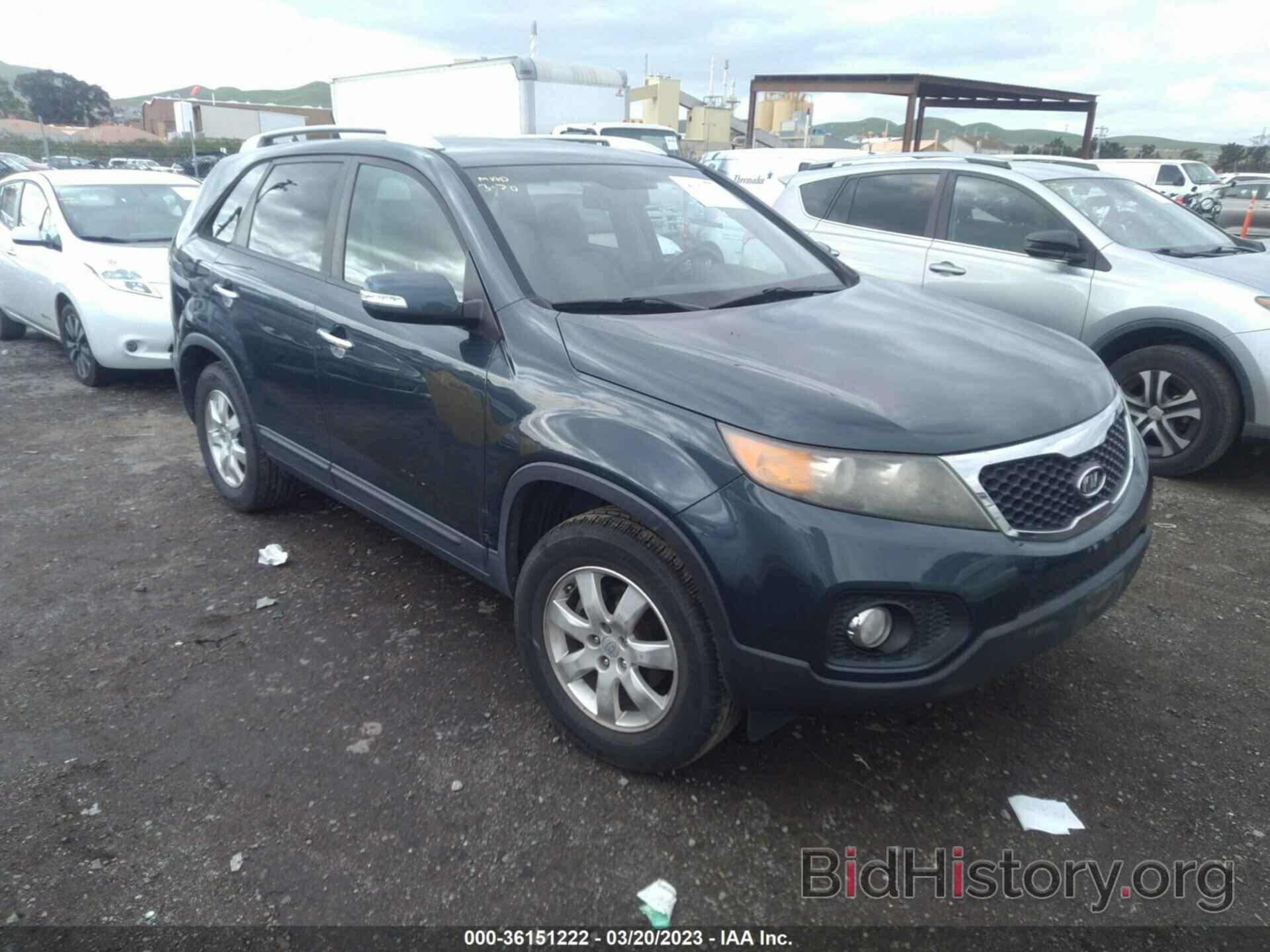 Photo 5XYKT4A12BG152986 - KIA SORENTO 2011