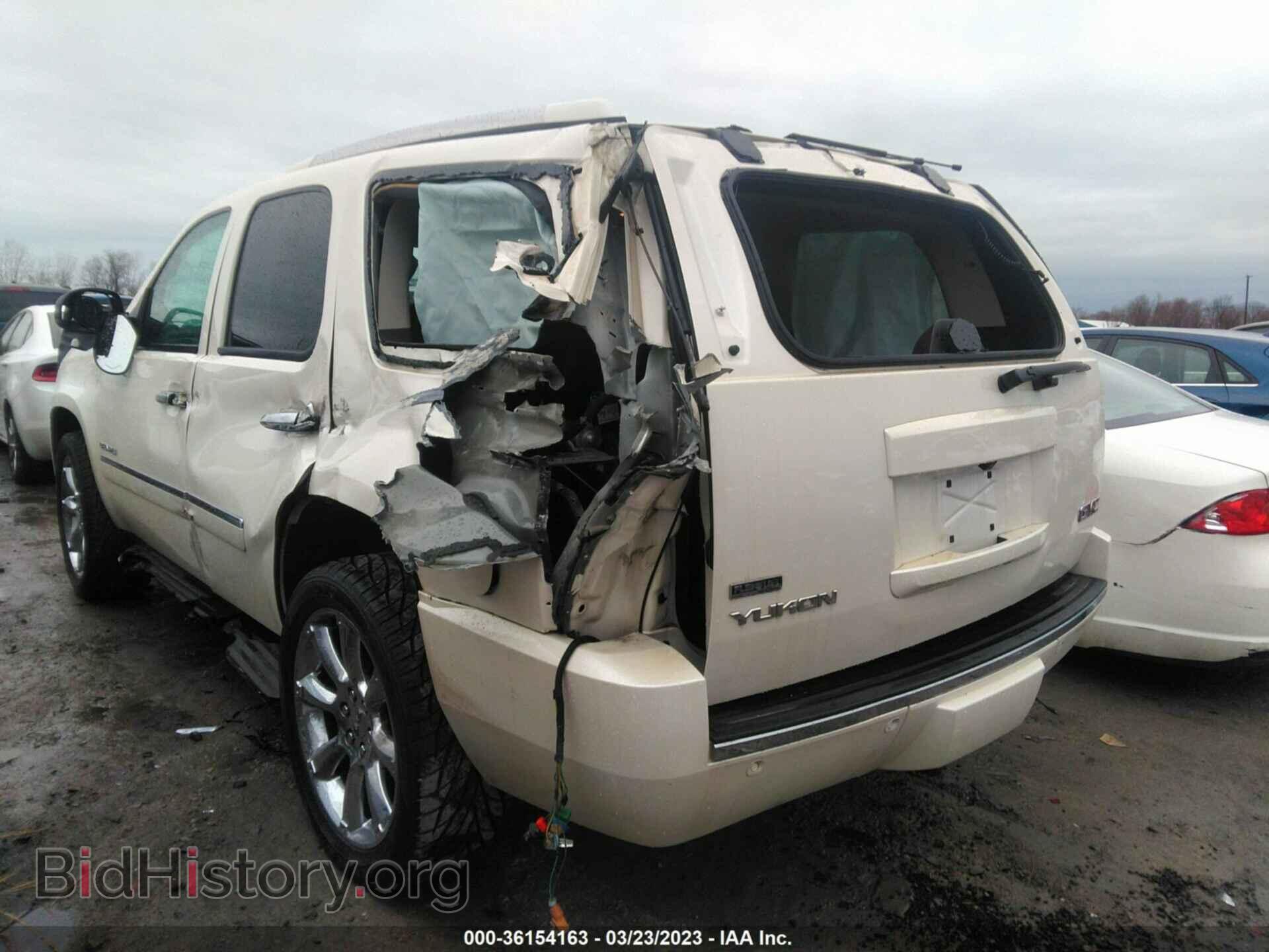 2011 GMC YUKON - VIN: 1GKS2EEF9BR350484 - Photo 6