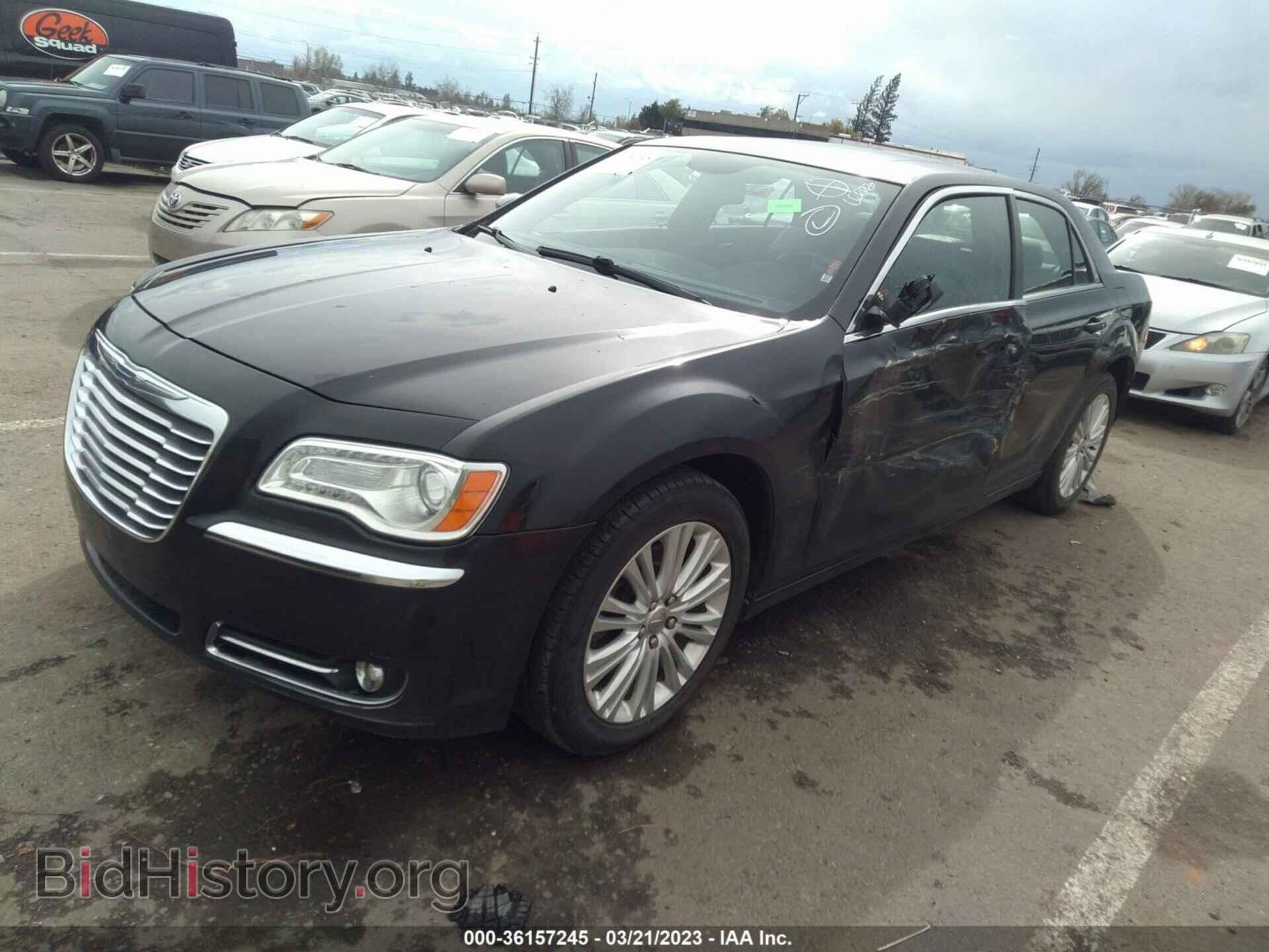 2013 CHRYSLER 300 - VIN: 2C3CCARG2DH551966 - Фото 2