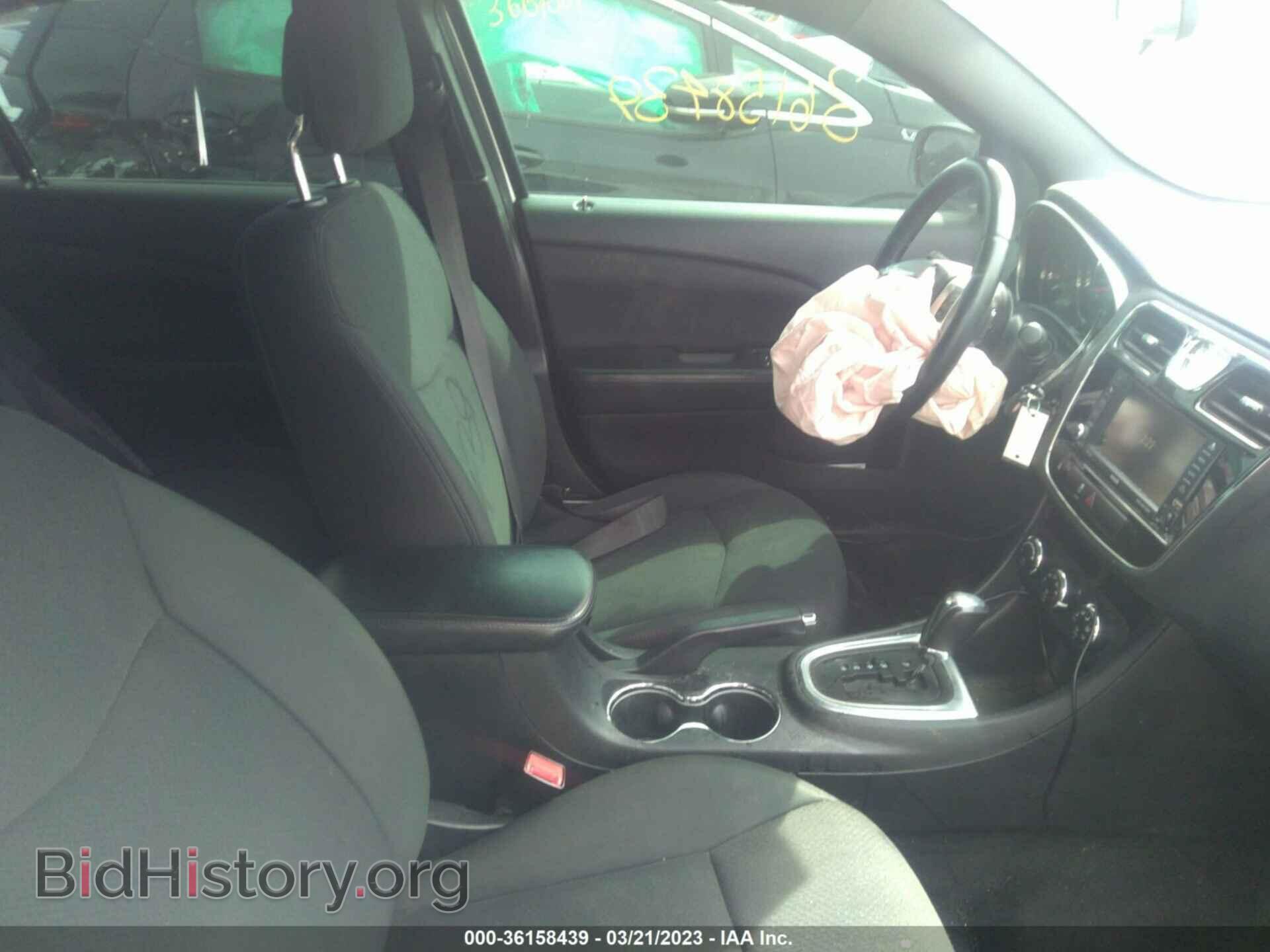 2012 CHRYSLER 200 - VIN: 1C3CCBBB2CN131747 - Photo 5