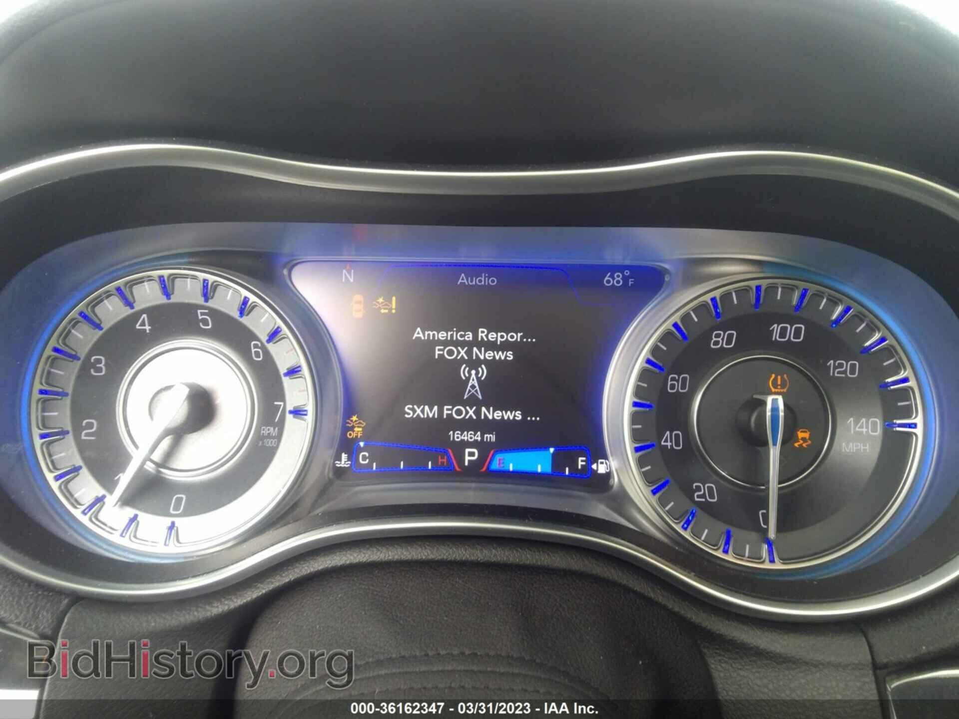 2019 CHRYSLER 300 - VIN: 2C3CCAEG1KH595153 - Фото 7