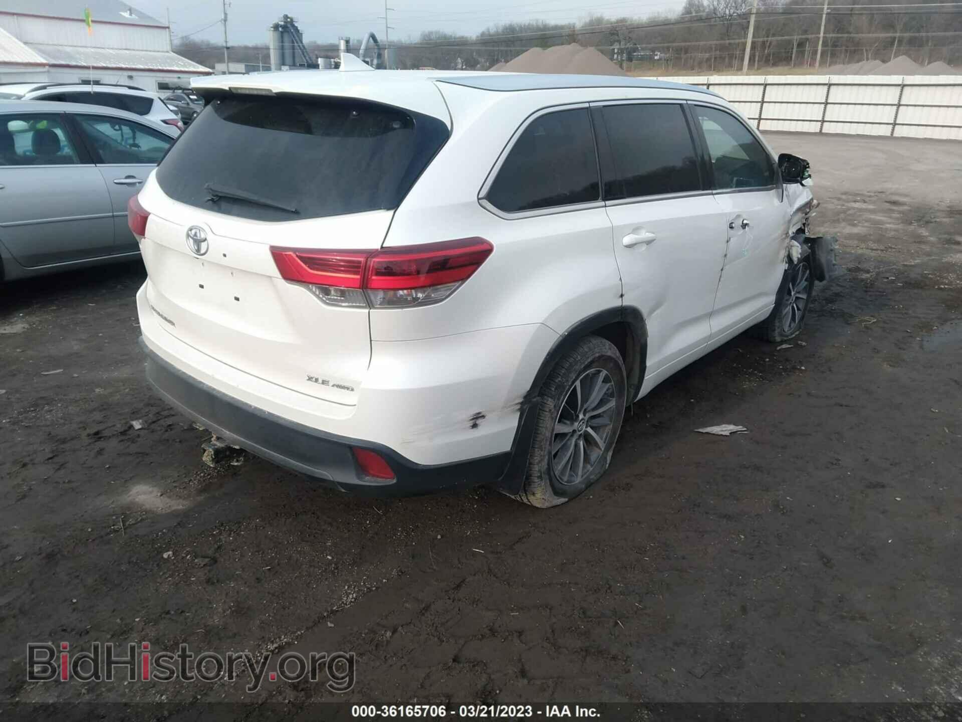 2018 TOYOTA HIGHLANDER - VIN: 5TDJZRFH3JS488502 - Фото 4