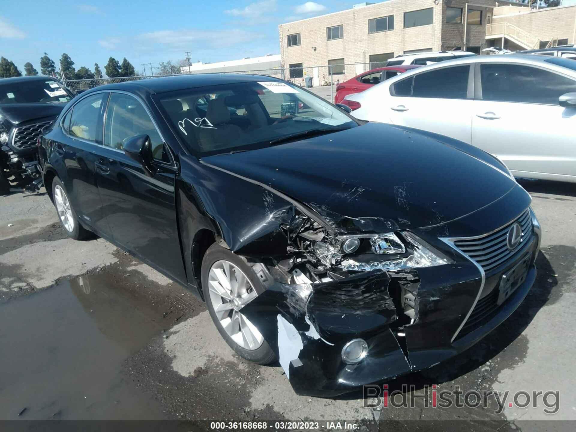 Фотография JTHBW1GG5D2019961 - LEXUS ES 300H 2013