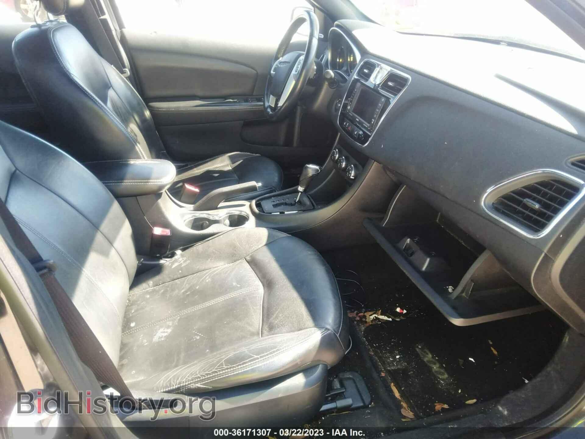 2011 CHRYSLER 200 - VIN: 1C3BC2FG2BN520579 - Фото 5
