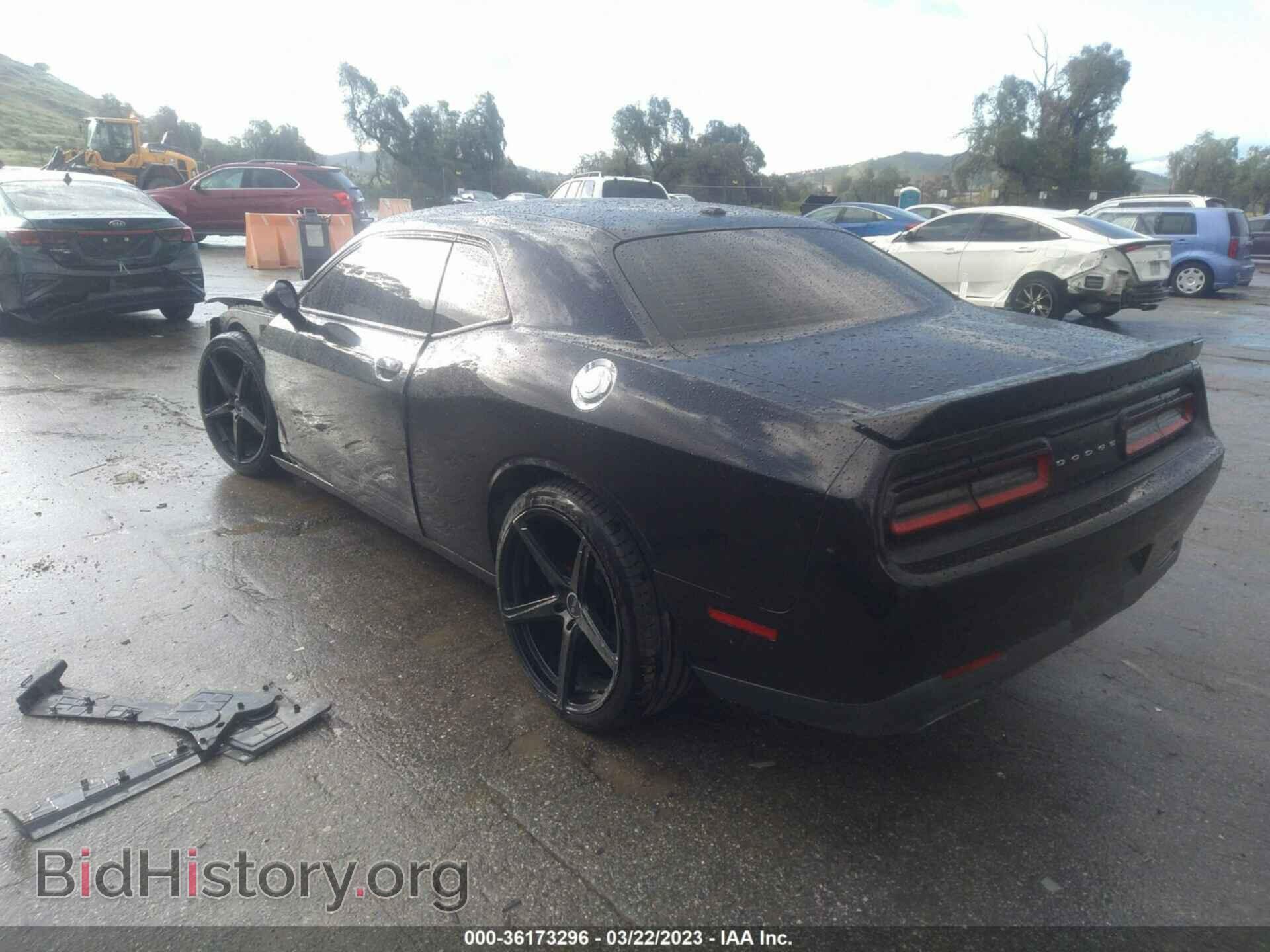 2018 DODGE CHALLENGER - VIN: 2C3CDZAG0JH228051 - Фото 3