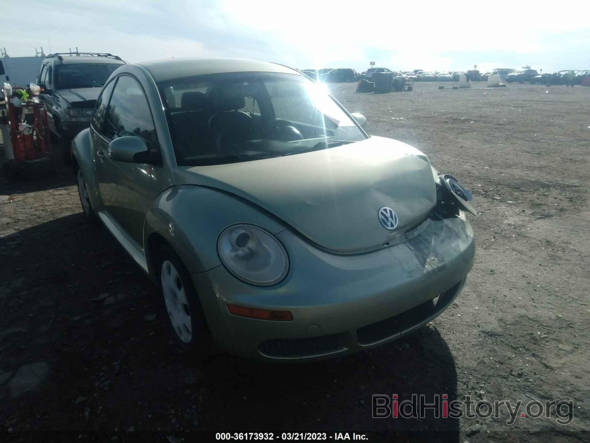 Photo 3VWPW3AG0AM010985 - VOLKSWAGEN NEW BEETLE COUPE 2010