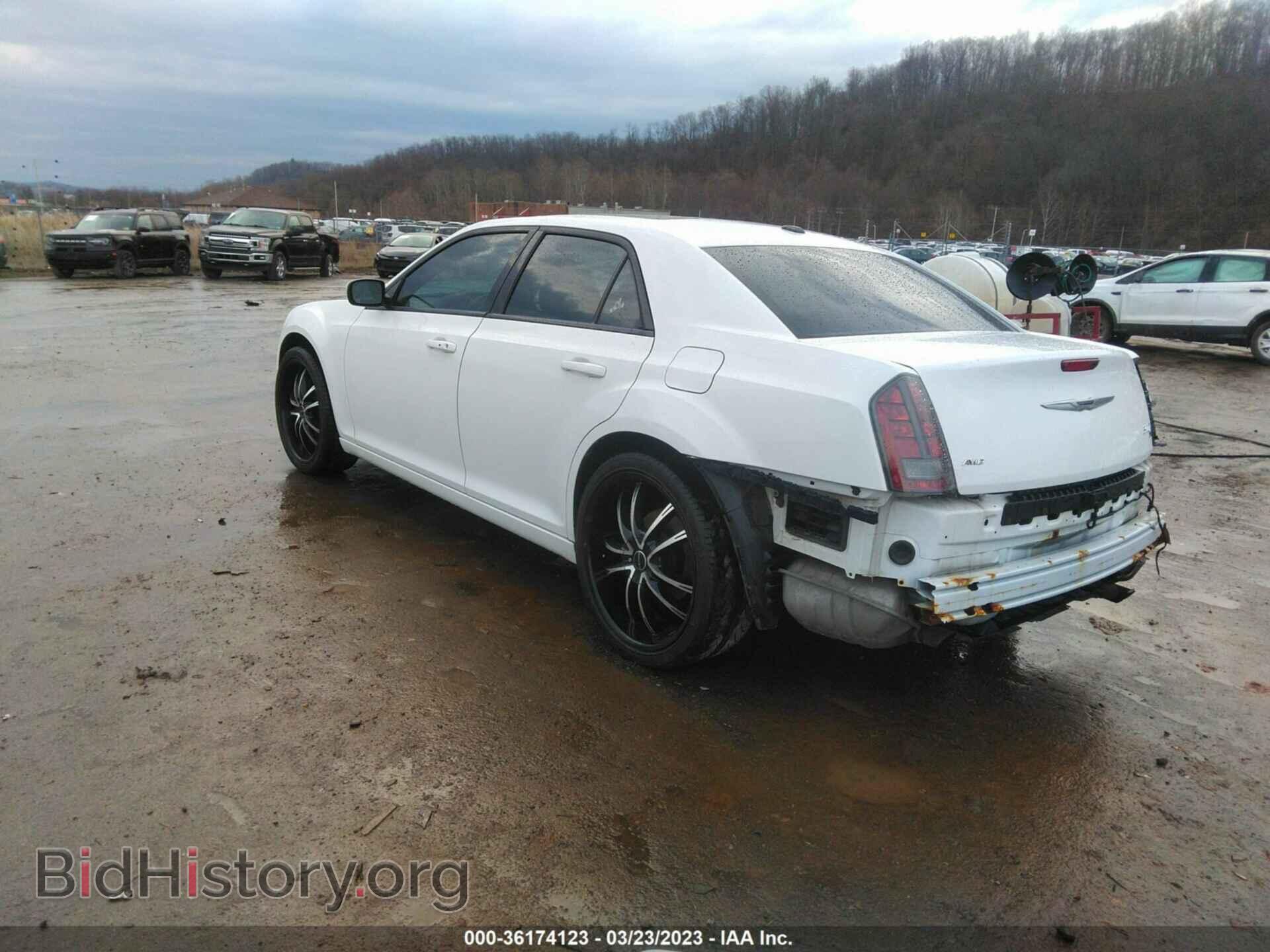 2014 CHRYSLER 300 - VIN: 2C3CCAGG0EH222509 - Фото 3