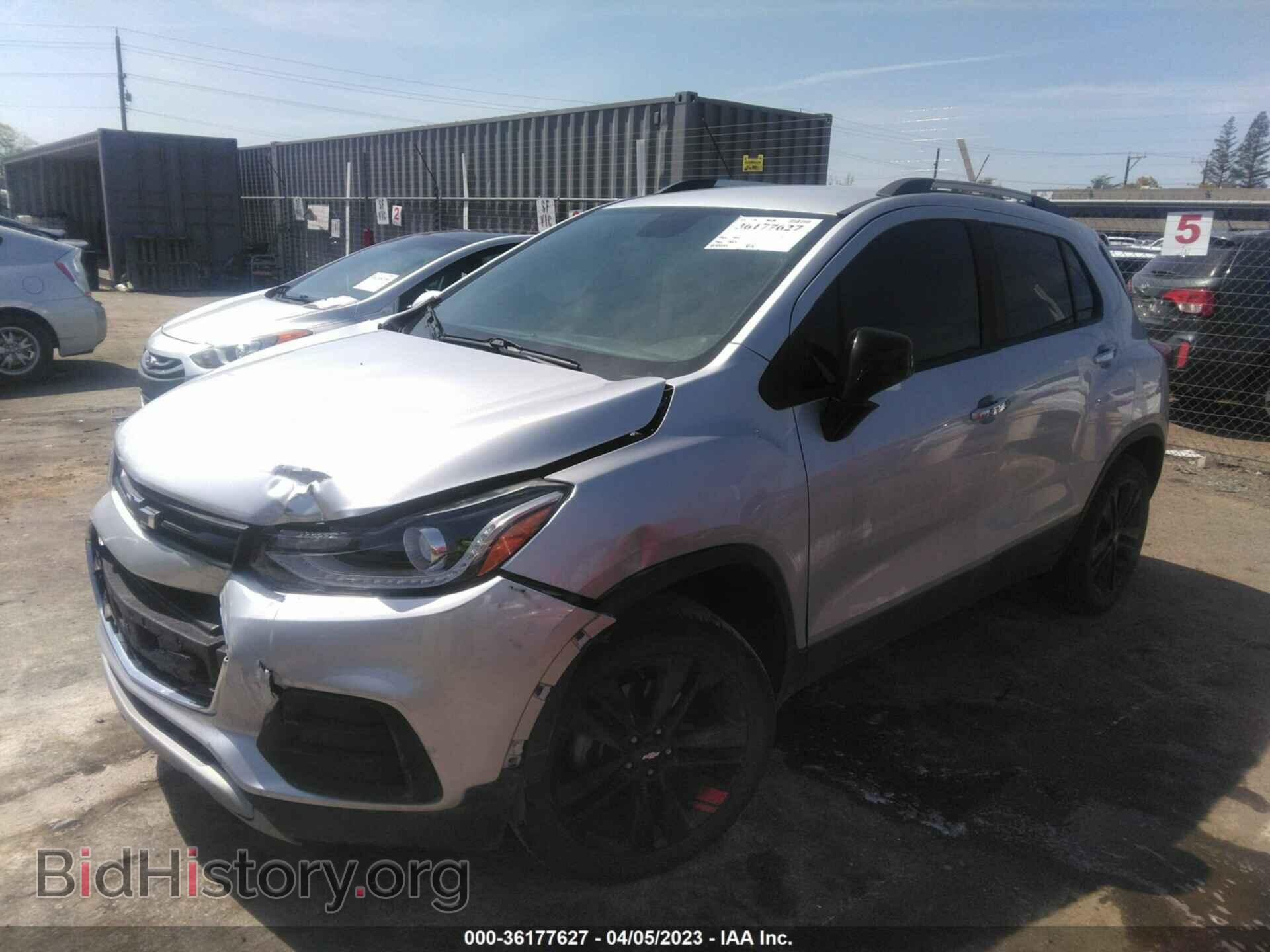 2018 CHEVROLET TRAX - VIN: 3GNCJPSB3JL261622 - Фото 2
