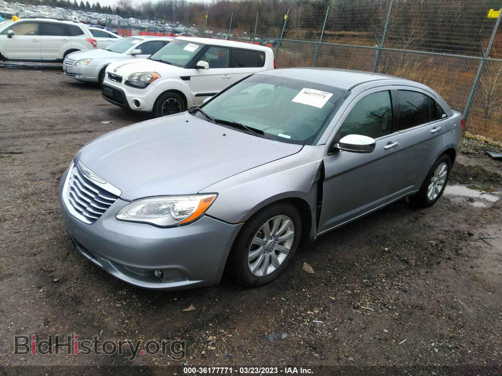 2013 CHRYSLER 200 - VIN: 1C3CCBCG5DN760883 - Фото 2
